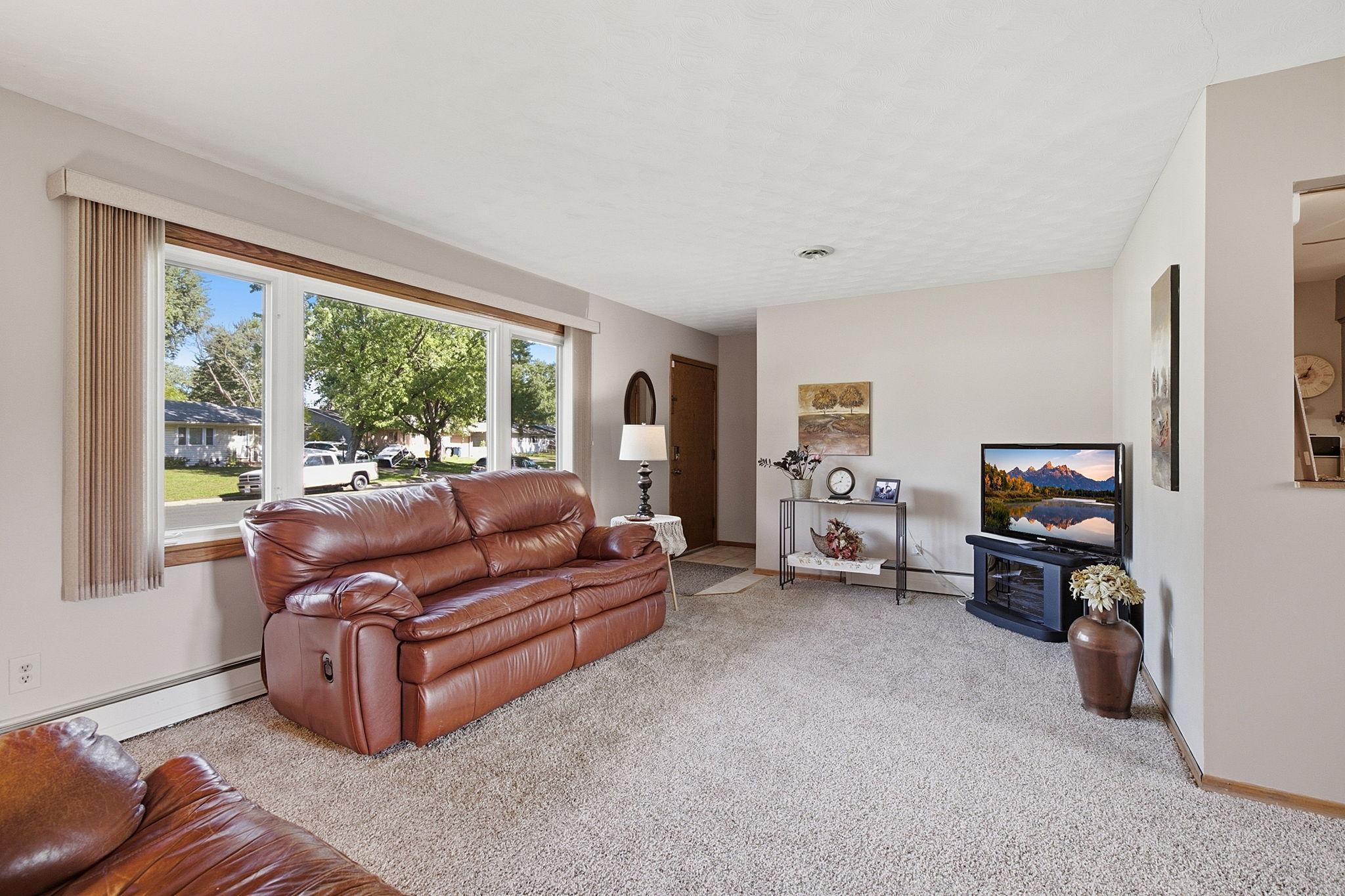 View of Residential at 2128 Shale Lane, Eagan MN 55122, Eagan (5 of 49) - Mike Wilen | Minnesota Team Real Estate