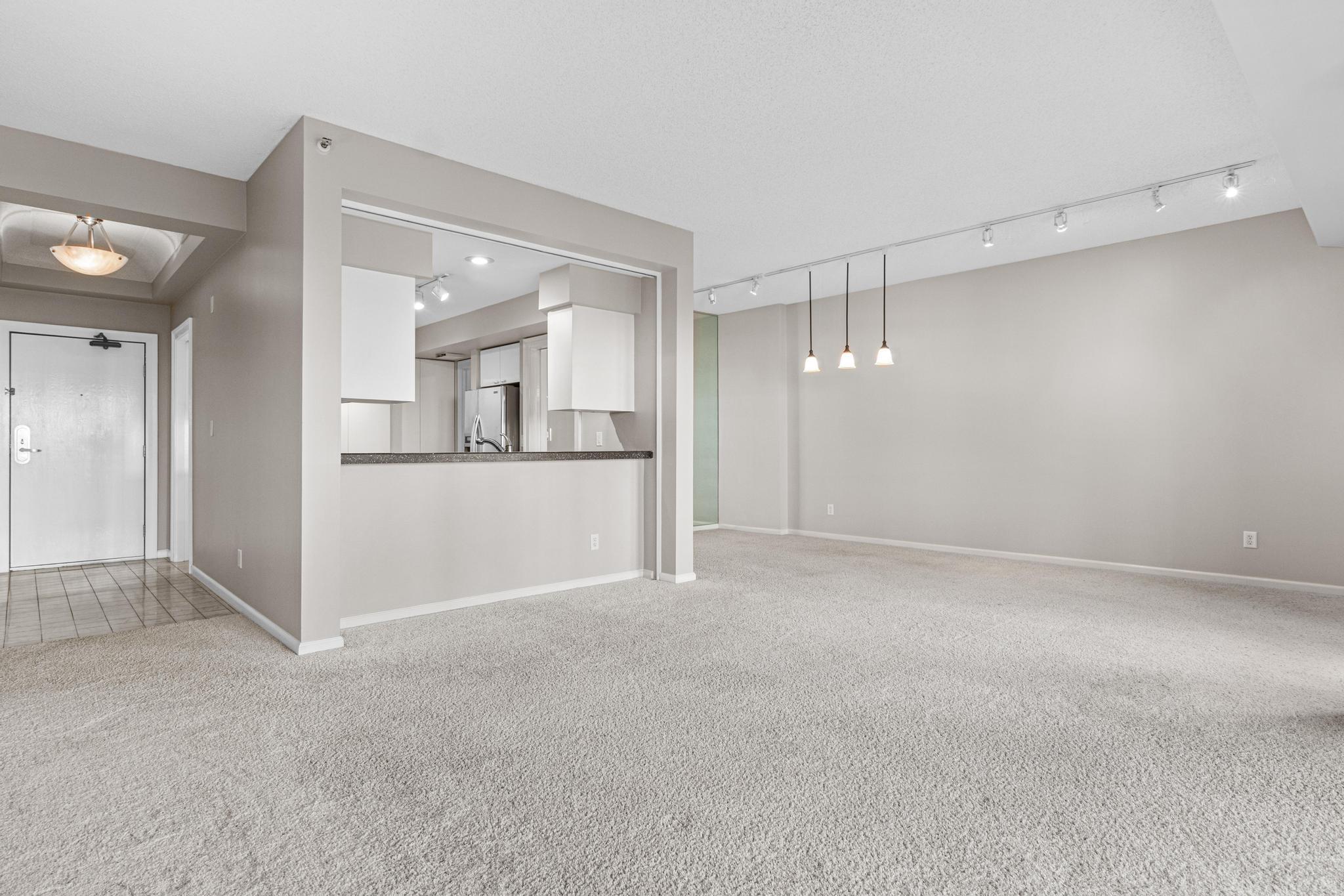 View of Residential at 1235 Yale Place #808, Minneapolis MN 55403, Minneapolis (3 of 17) - Mike Wilen | Minnesota Team Real Estate