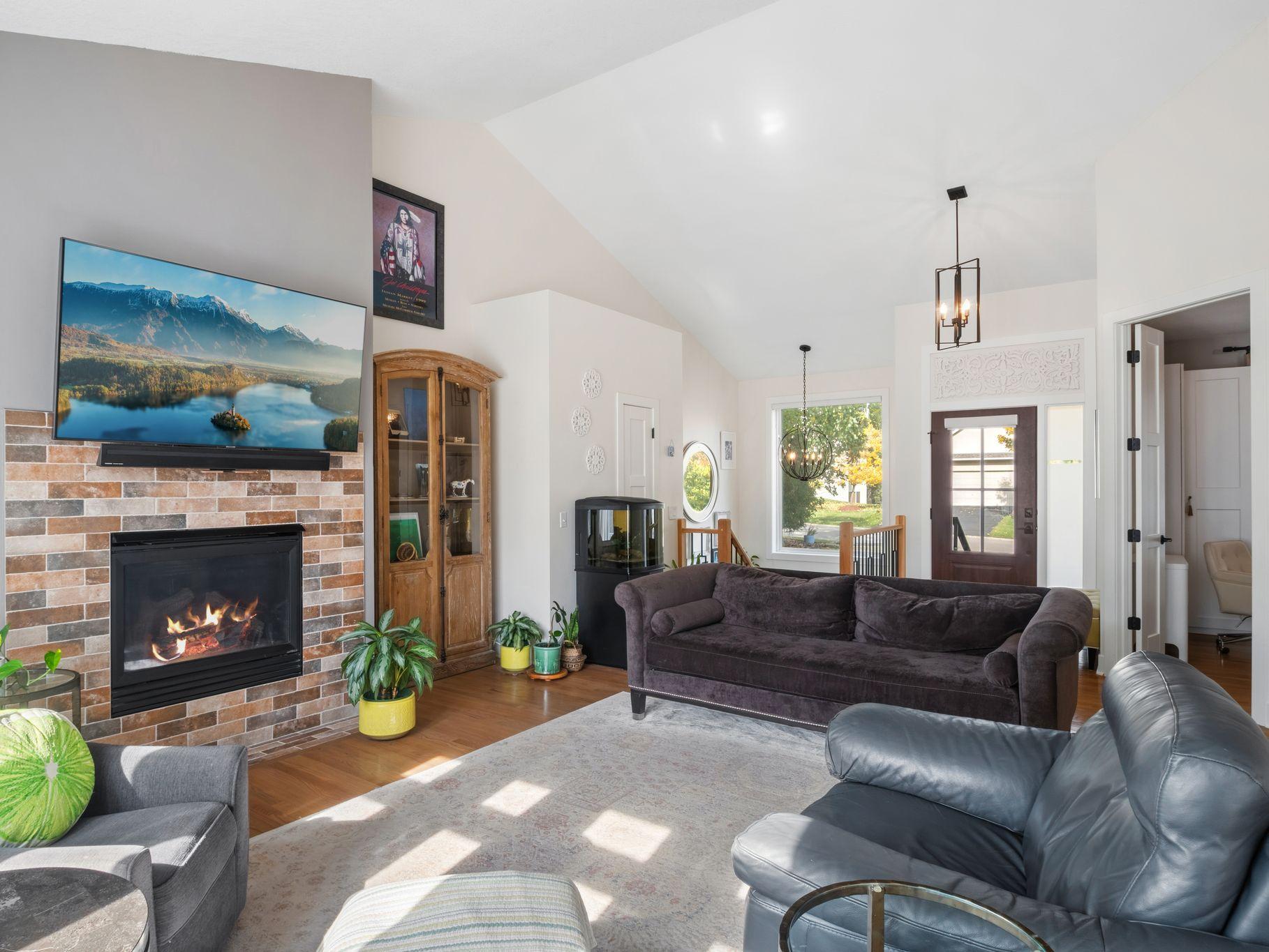 View of Residential at 15903 Kendale Drive, Lakeville MN 55044, Lakeville (6 of 36) - Mike Wilen | Minnesota Team Real Estate