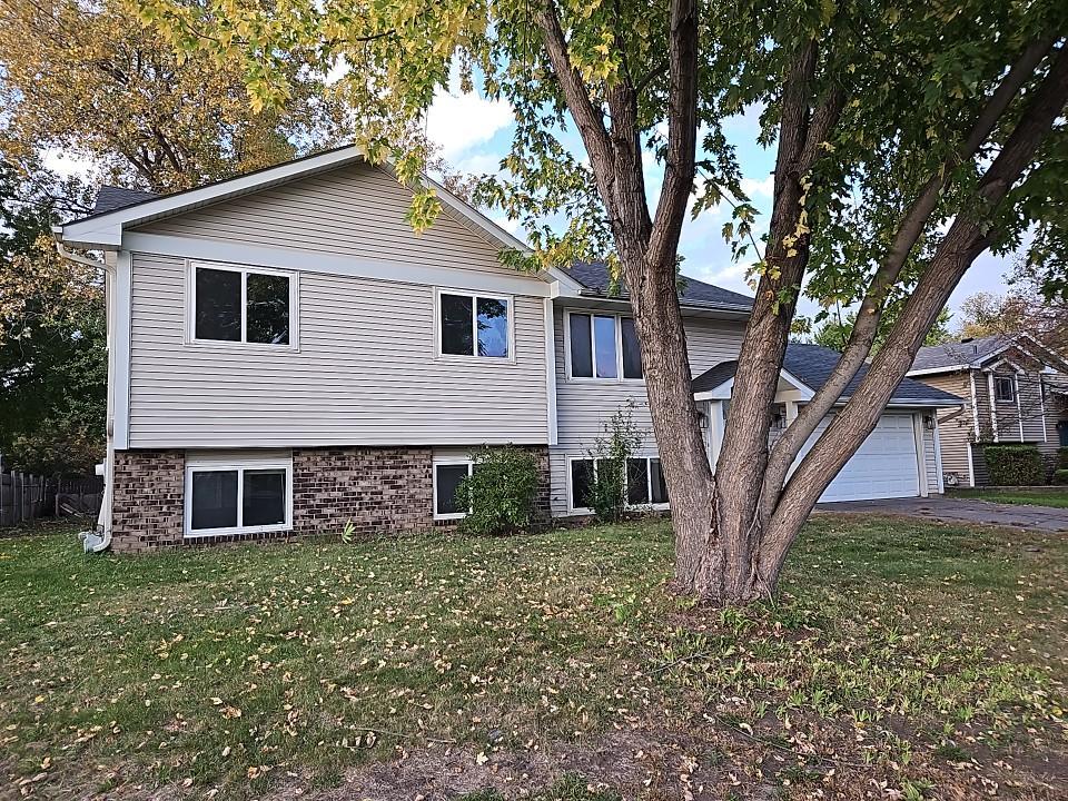 View of Residential at 2508 93rd Way, Brooklyn Park MN 55444, Brooklyn Park (2 of 30) - Mike Wilen | Minnesota Team Real Estate