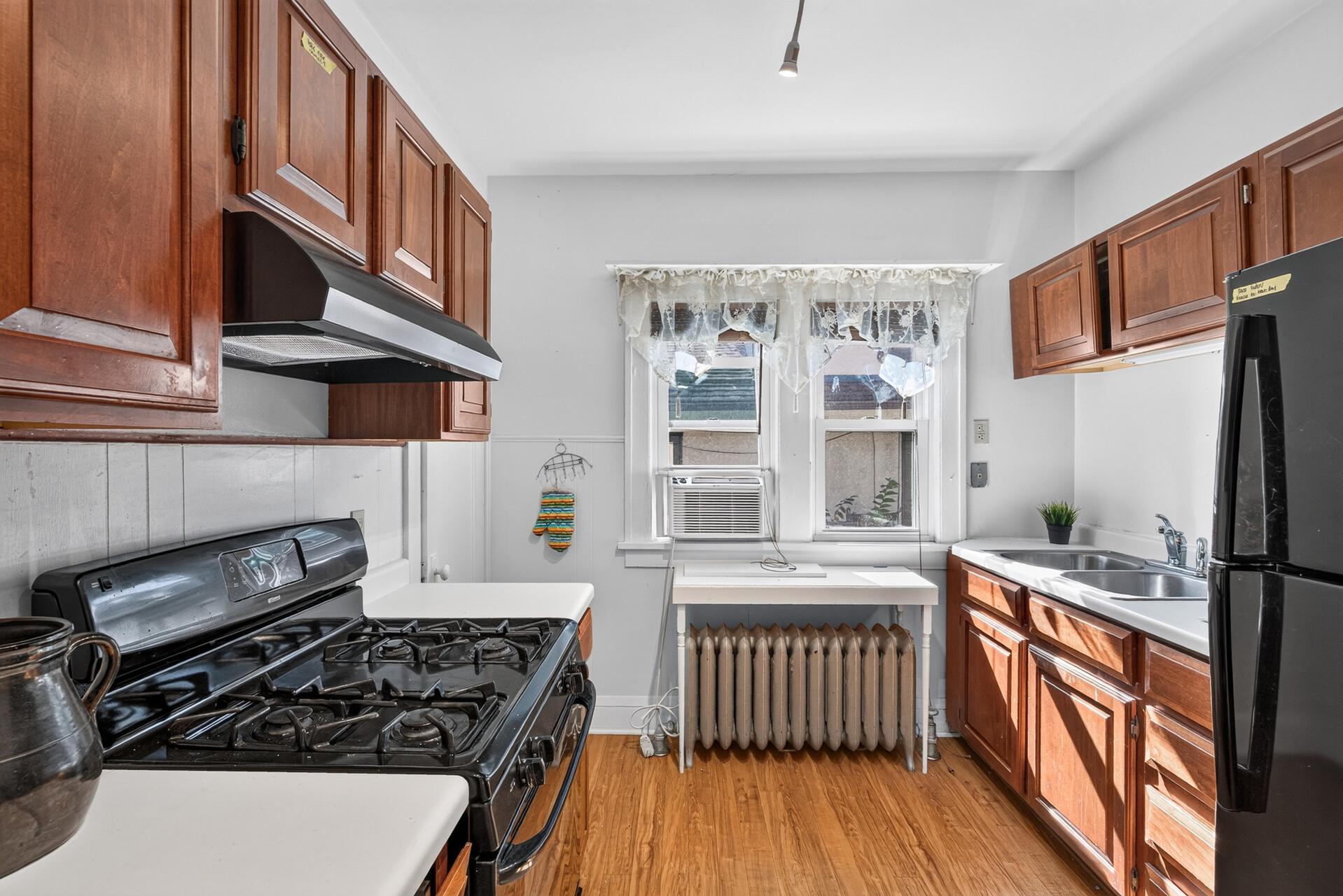 View of Residential at 1718 Vincent Avenue, Minneapolis MN 55411, Minneapolis (28 of 51) - Mike Wilen | Minnesota Team Real Estate