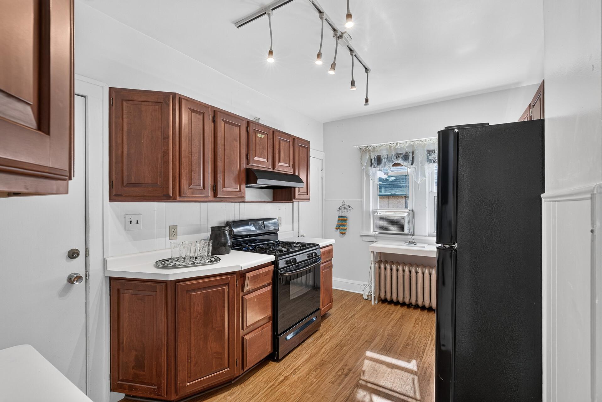 View of Residential at 1718 Vincent Avenue, Minneapolis MN 55411, Minneapolis (26 of 51) - Mike Wilen | Minnesota Team Real Estate