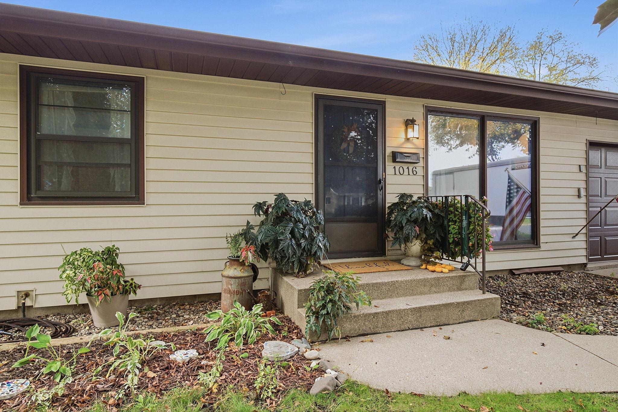View of Residential at 1016 Jackson Street, Shakopee MN 55379, Shakopee (2 of 15) - Mike Wilen | Minnesota Team Real Estate