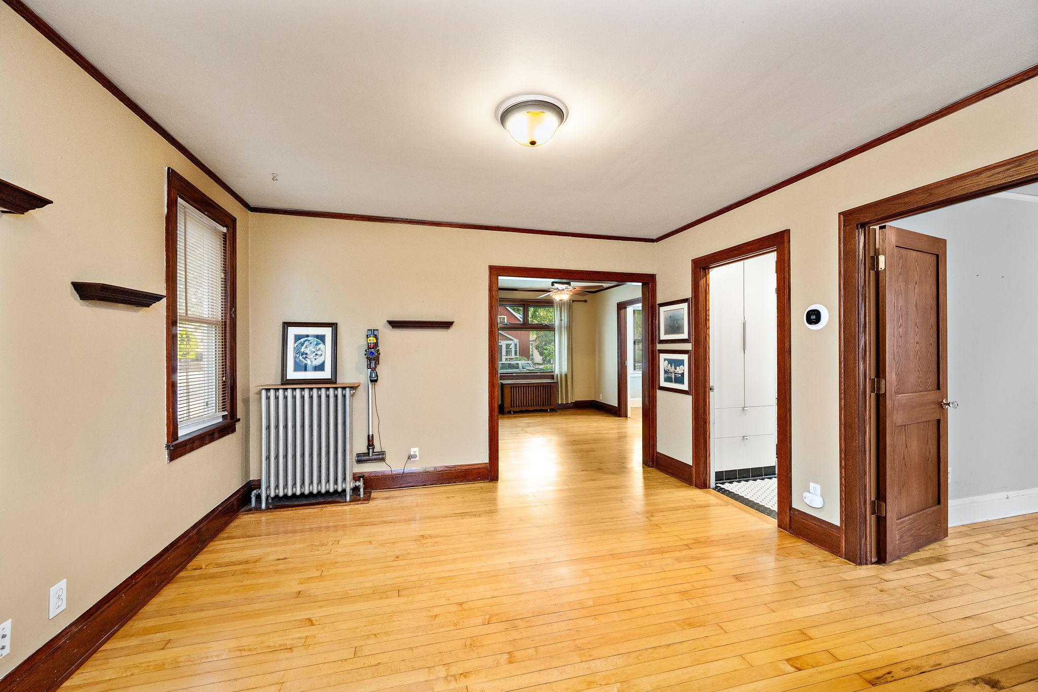 View of Residential Income at 2800 32nd Avenue, Minneapolis MN 55406, Minneapolis (6 of 30) - Mike Wilen | Minnesota Team Real Estate