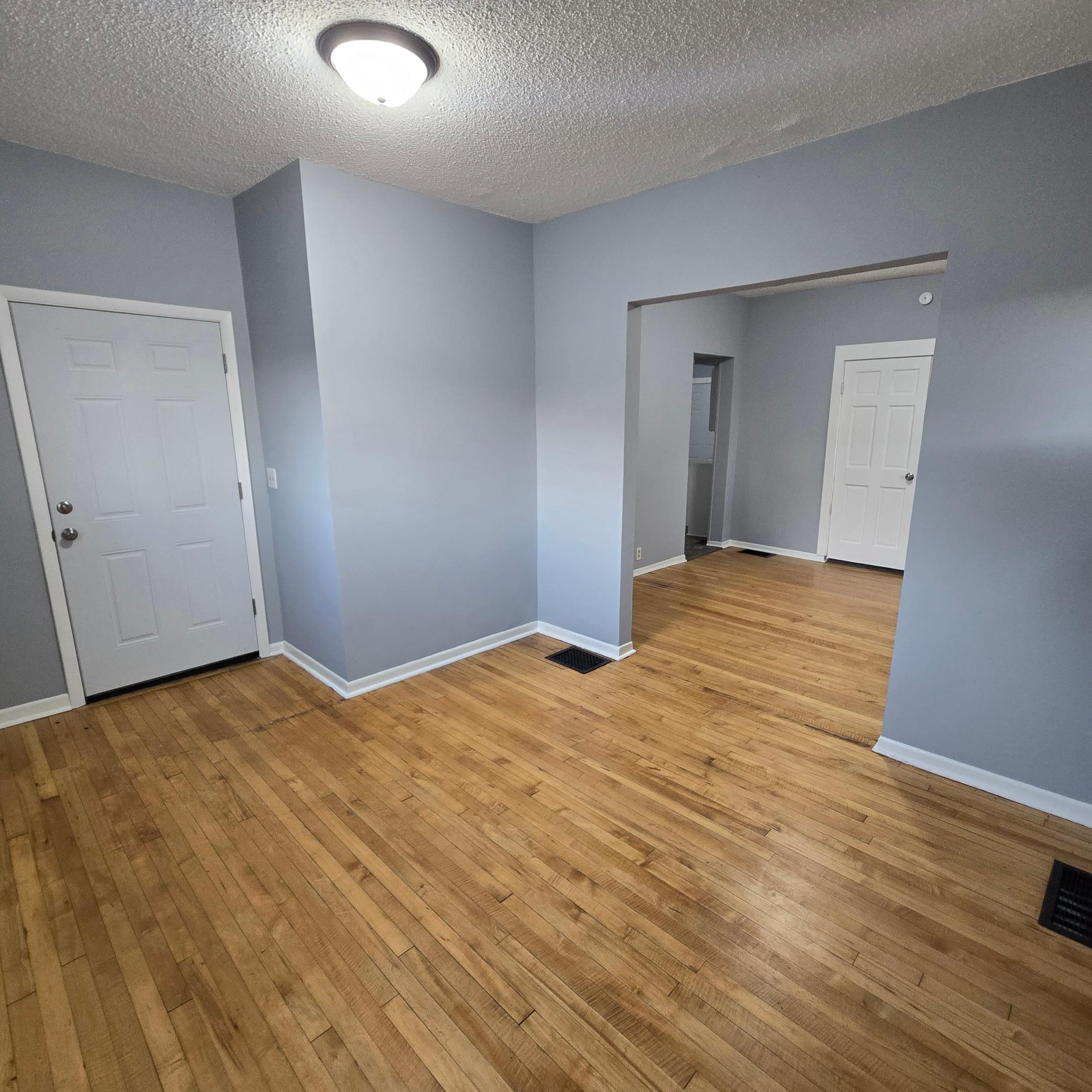 View of Residential at 2102 Lyndale Avenue, Minneapolis MN 55411, Minneapolis (5 of 19) - Mike Wilen | Minnesota Team Real Estate