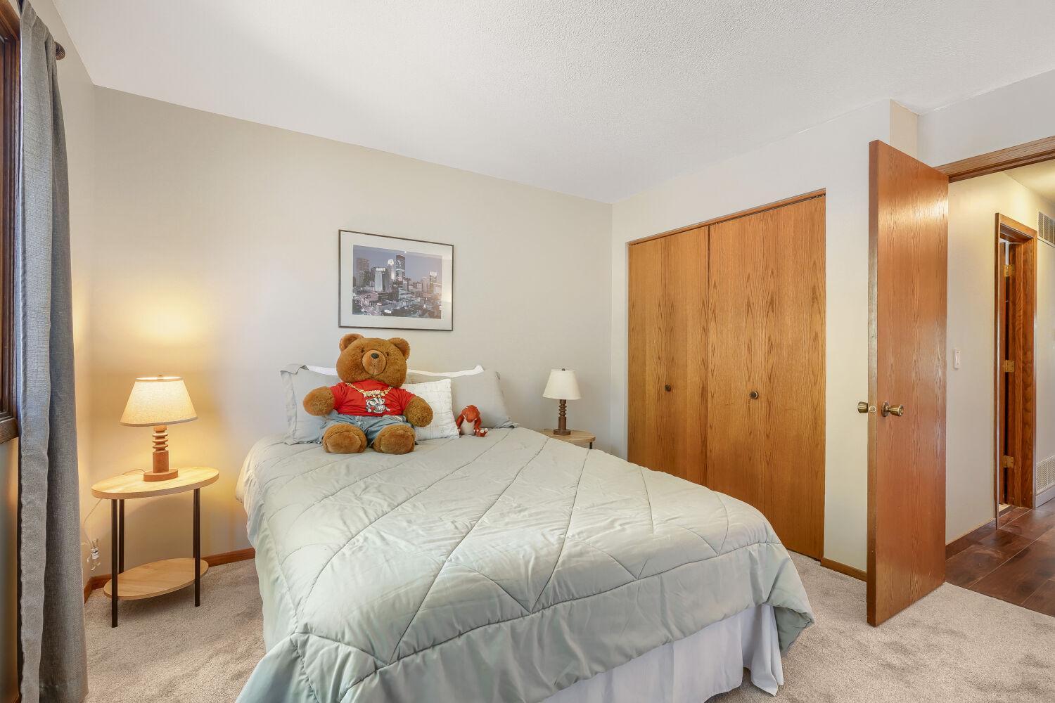 View of Residential at 14411 Fairway Drive, Eden Prairie MN 55344, Eden Prairie (21 of 25) - Mike Wilen | Minnesota Team Real Estate