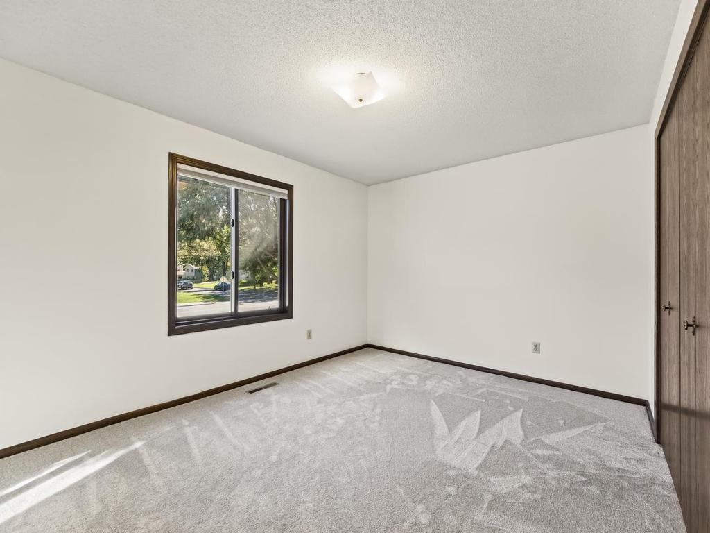 View of Residential at 8106 Groveland Road, Mounds View MN 55112, Mounds View (18 of 27) - Mike Wilen | Minnesota Team Real Estate