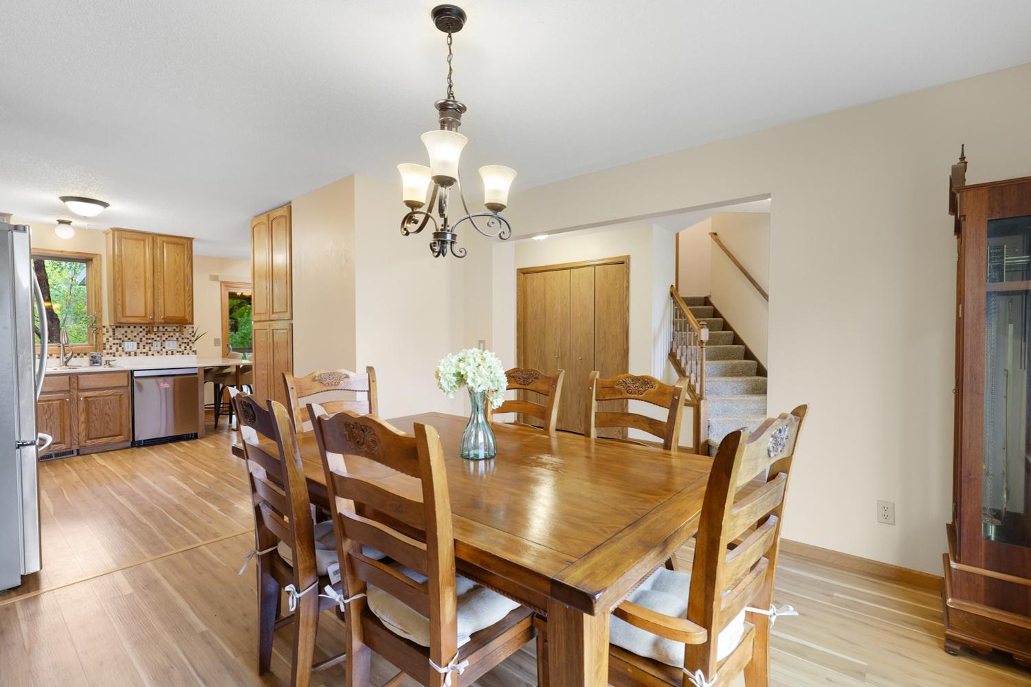 View of Residential at 1001 Forest Glen Court, Burnsville MN 55337, Burnsville (6 of 37) - Mike Wilen | Minnesota Team Real Estate