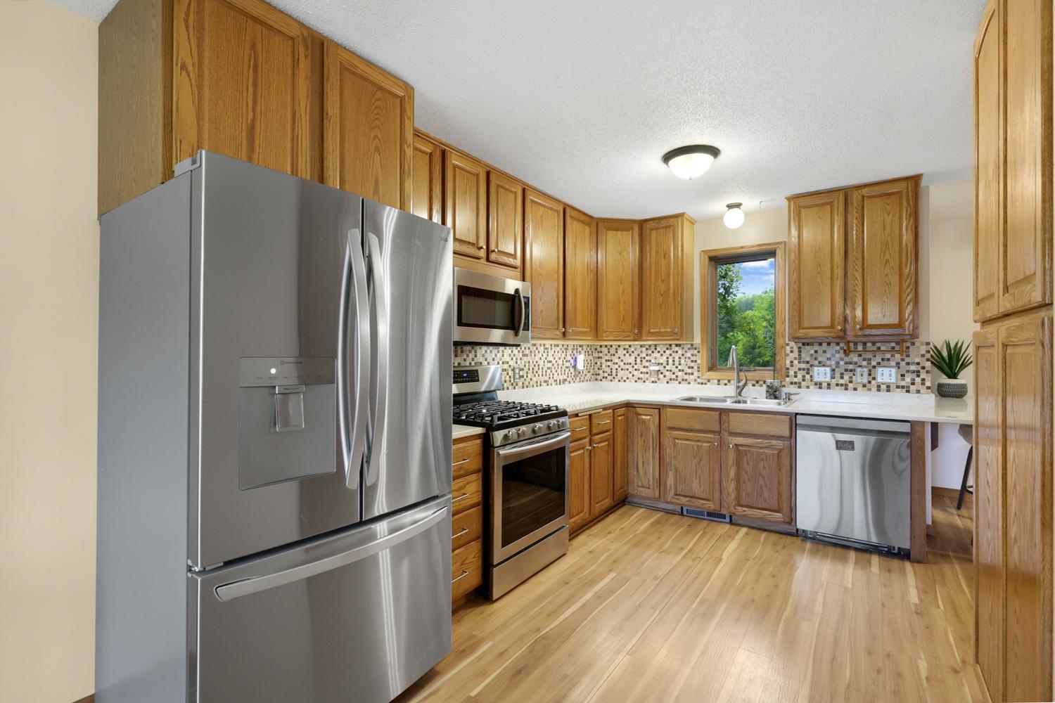 View of Residential at 1001 Forest Glen Court, Burnsville MN 55337, Burnsville (7 of 37) - Mike Wilen | Minnesota Team Real Estate