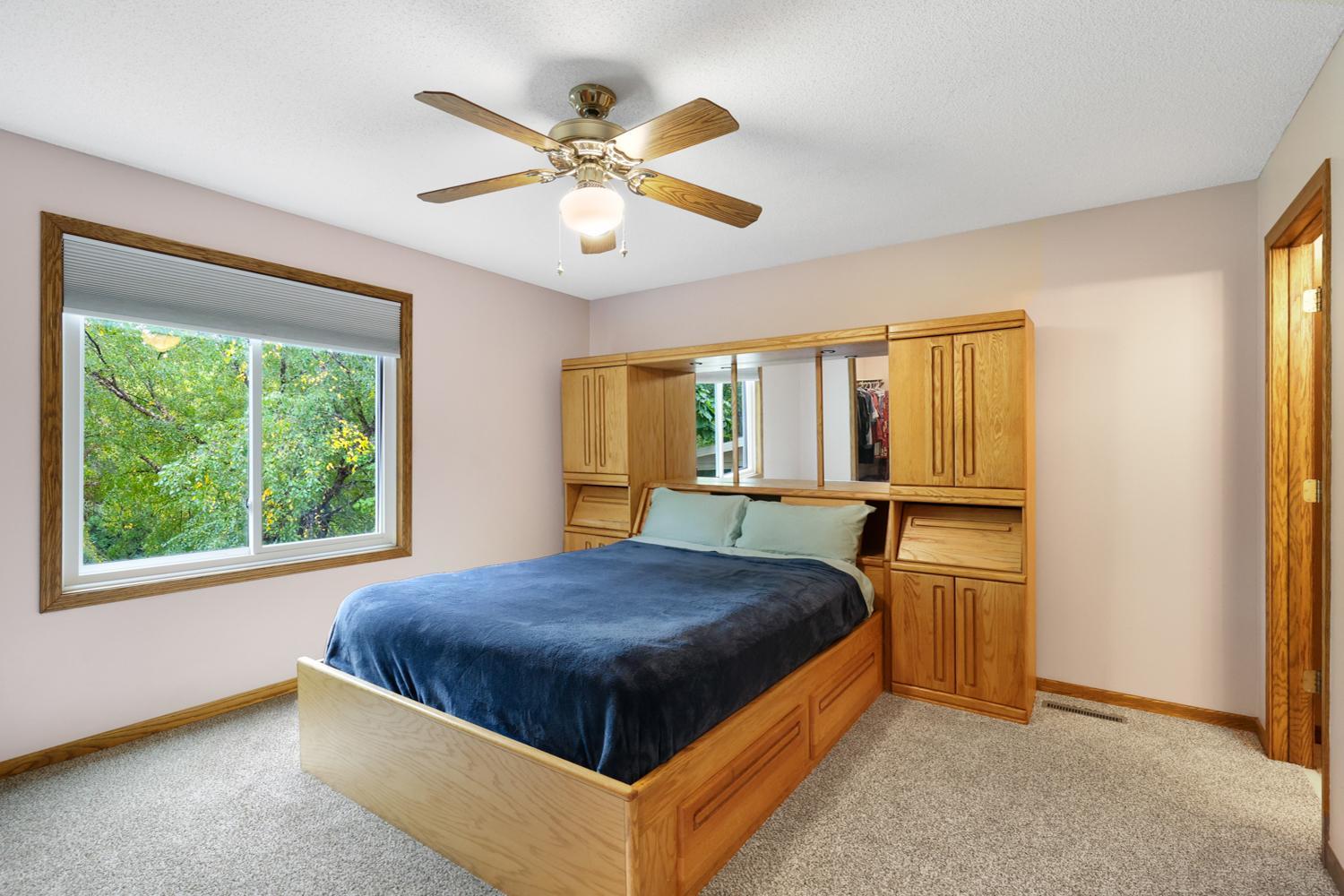 View of Residential at 1001 Forest Glen Court, Burnsville MN 55337, Burnsville (16 of 37) - Mike Wilen | Minnesota Team Real Estate