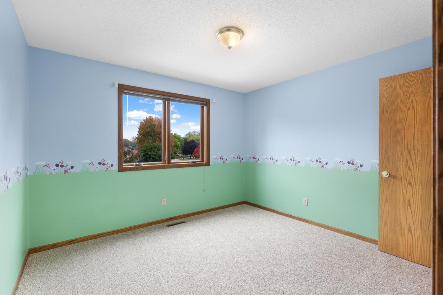 View of Residential at 1001 Forest Glen Court, Burnsville MN 55337, Burnsville (21 of 37) - Mike Wilen | Minnesota Team Real Estate