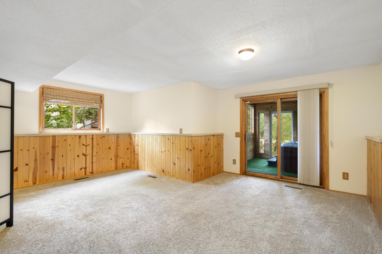 View of Residential at 1001 Forest Glen Court, Burnsville MN 55337, Burnsville (28 of 37) - Mike Wilen | Minnesota Team Real Estate