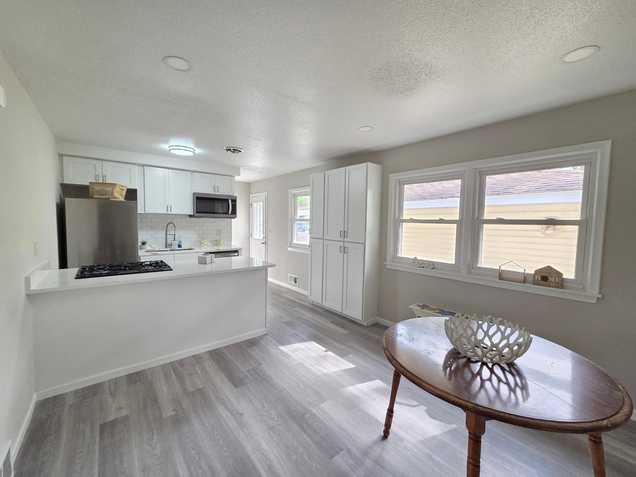 View of Residential at 5201 84th Street, Bloomington MN 55437, Bloomington (15 of 39) - Mike Wilen | Minnesota Team Real Estate