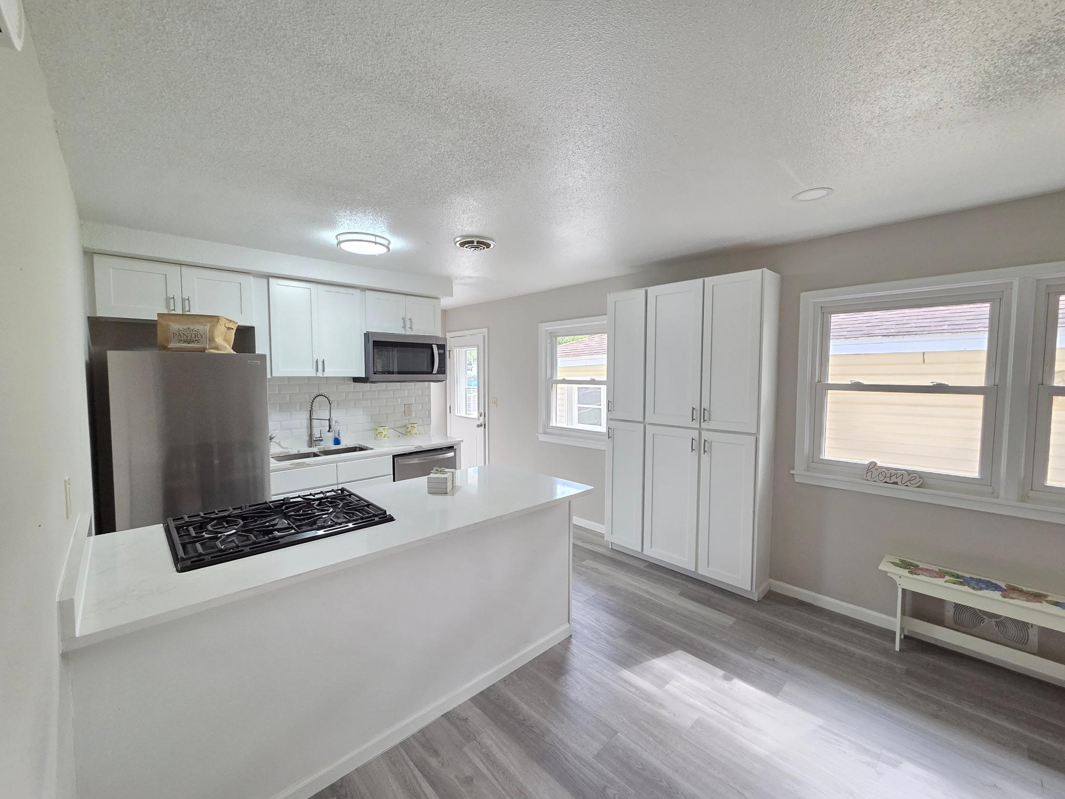 View of Residential at 5201 84th Street, Bloomington MN 55437, Bloomington (10 of 39) - Mike Wilen | Minnesota Team Real Estate