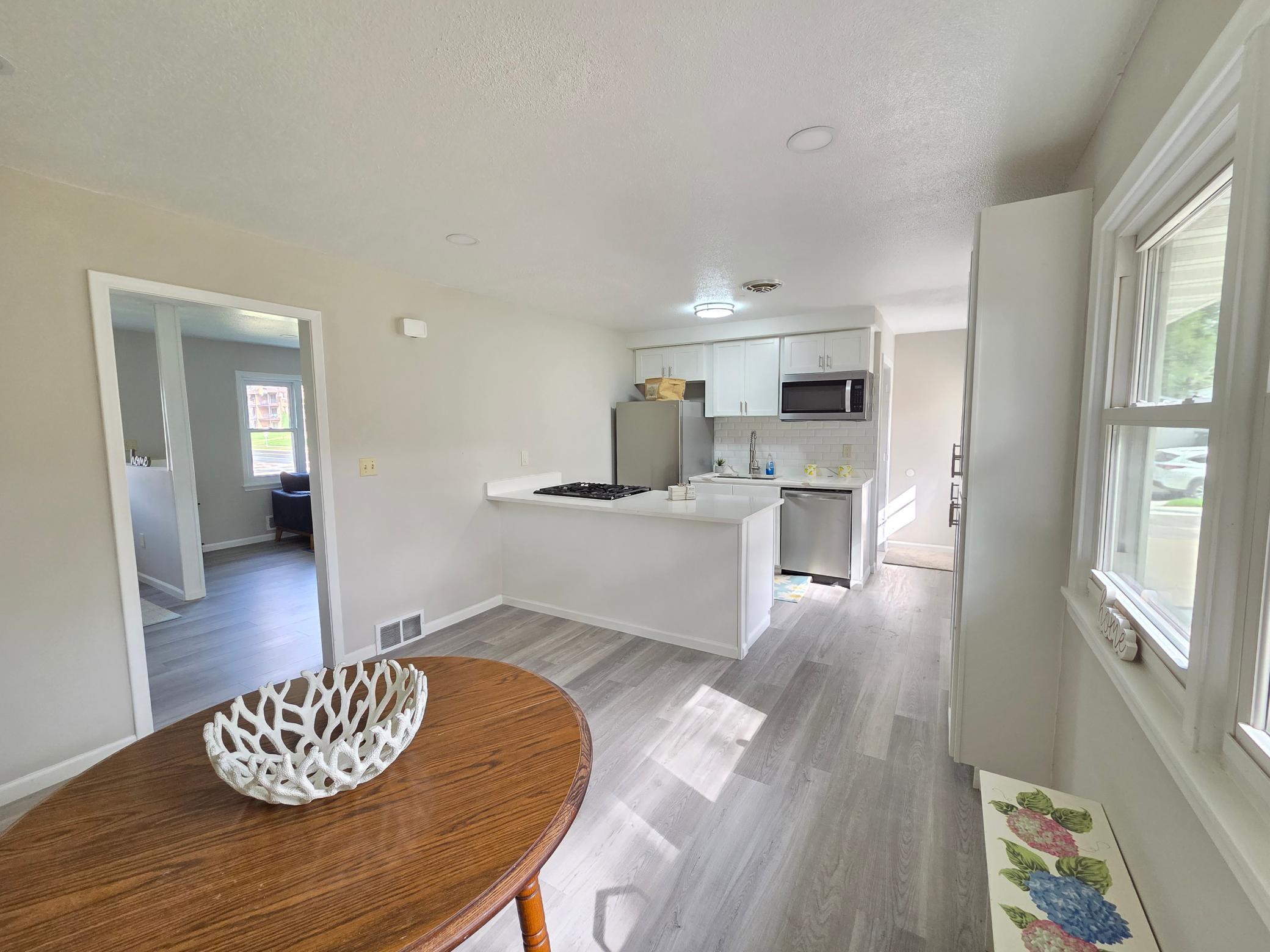 View of Residential at 5201 84th Street, Bloomington MN 55437, Bloomington (9 of 39) - Mike Wilen | Minnesota Team Real Estate