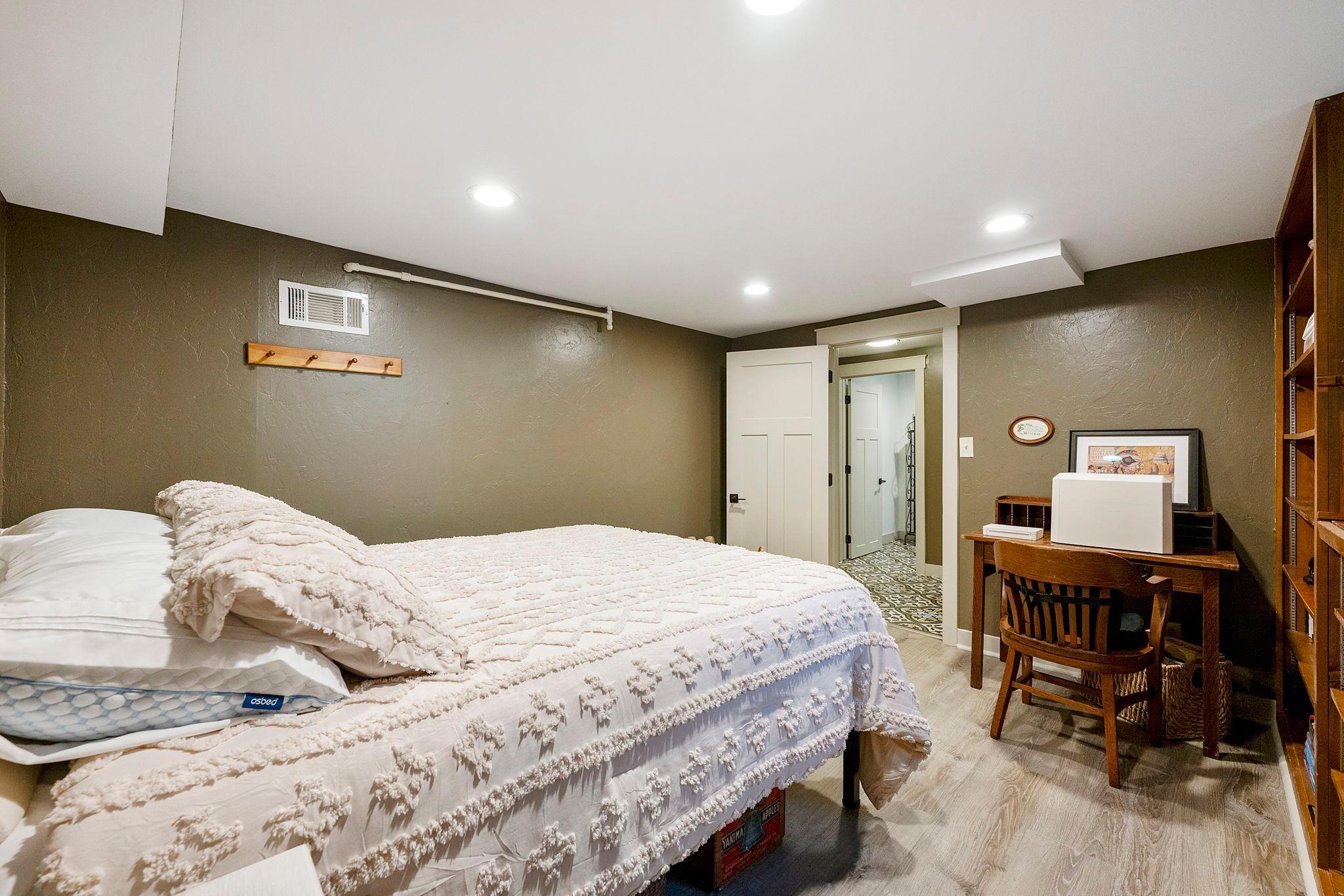 View of Residential at 2631 Burd Place, Saint Louis Park MN 55426, Saint Louis Park (30 of 58) - Mike Wilen | Minnesota Team Real Estate