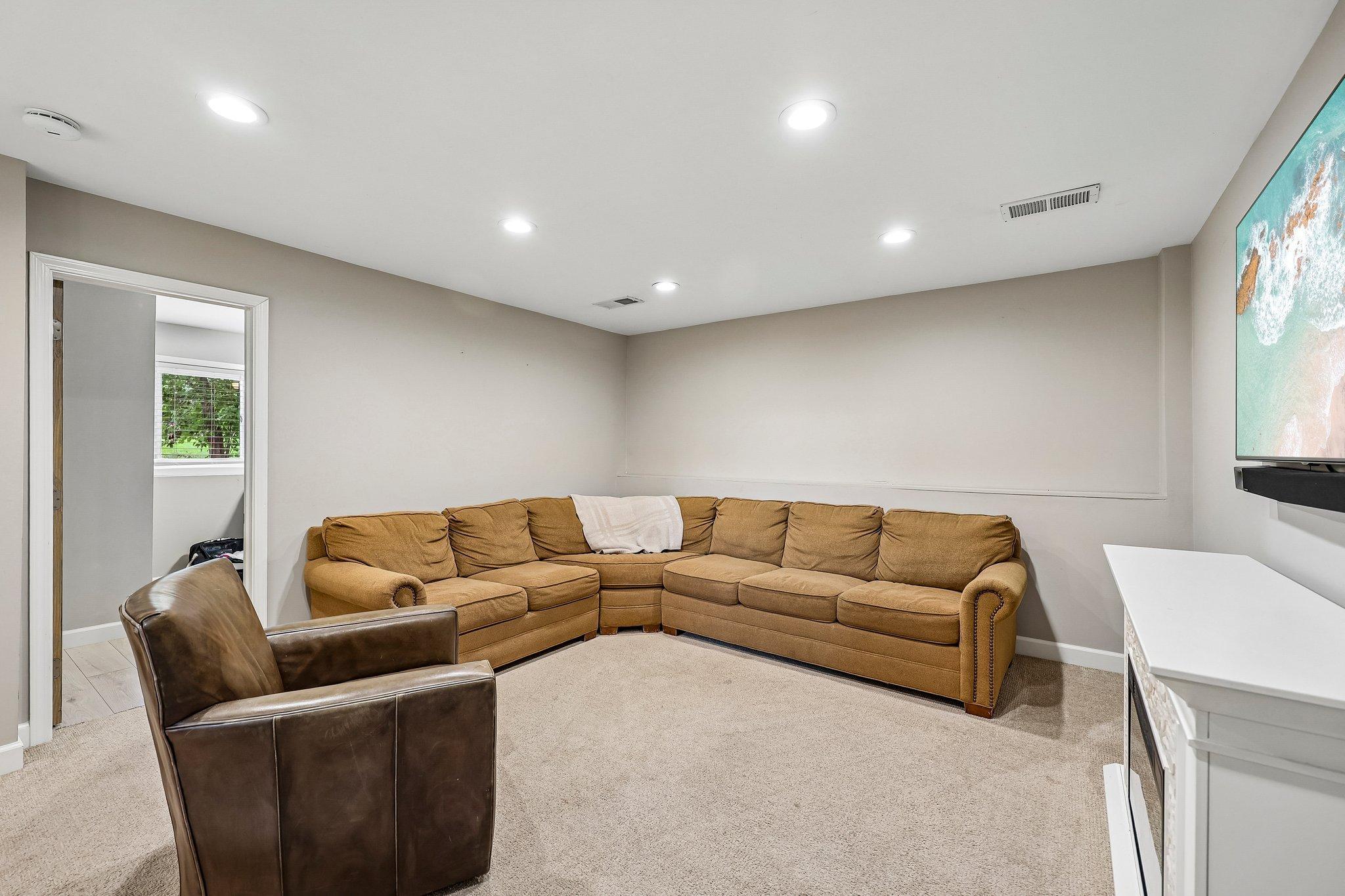 View of Residential at 18064 84th Avenue, Maple Grove MN 55311, Maple Grove (28 of 47) - Mike Wilen | Minnesota Team Real Estate