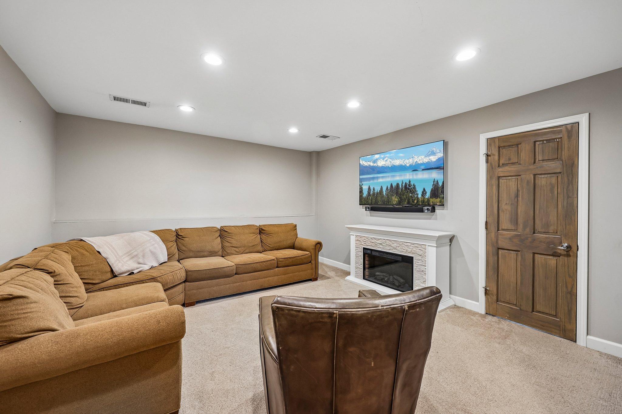 View of Residential at 18064 84th Avenue, Maple Grove MN 55311, Maple Grove (29 of 47) - Mike Wilen | Minnesota Team Real Estate