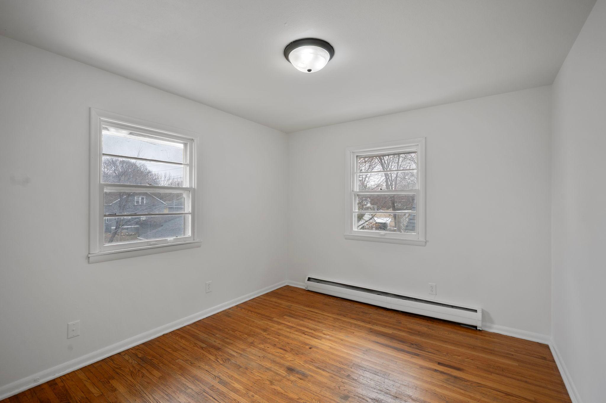 View of Residential Income at 1094 25th Avenue, Minneapolis MN 55414, Minneapolis (17 of 35) - Mike Wilen | Minnesota Team Real Estate