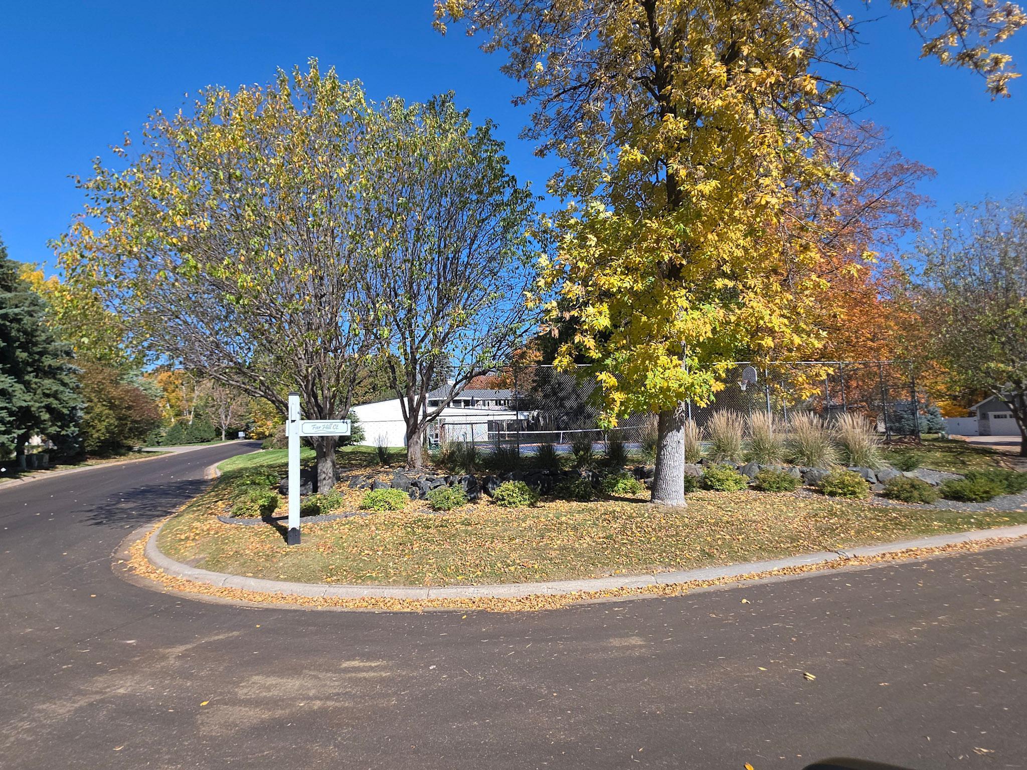 View of Residential at 435 Far Hill Road, Wayzata MN 55391, Wayzata (38 of 50) - Mike Wilen | Minnesota Team Real Estate