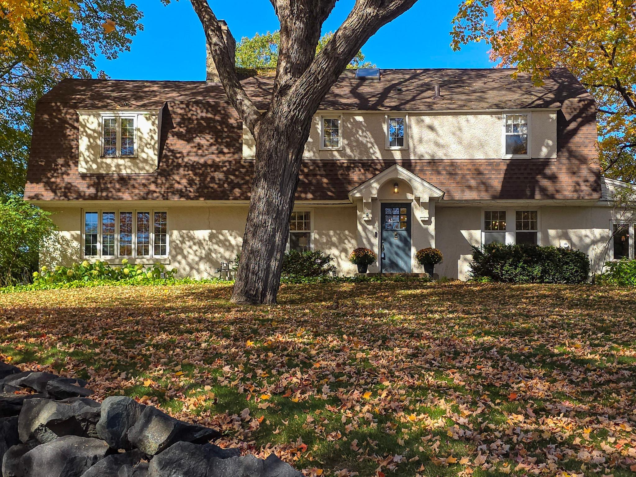 View of Single Family at 435 Far Hill Road, Wayzata - Mike Wilen | Minnesota Team Real Estate