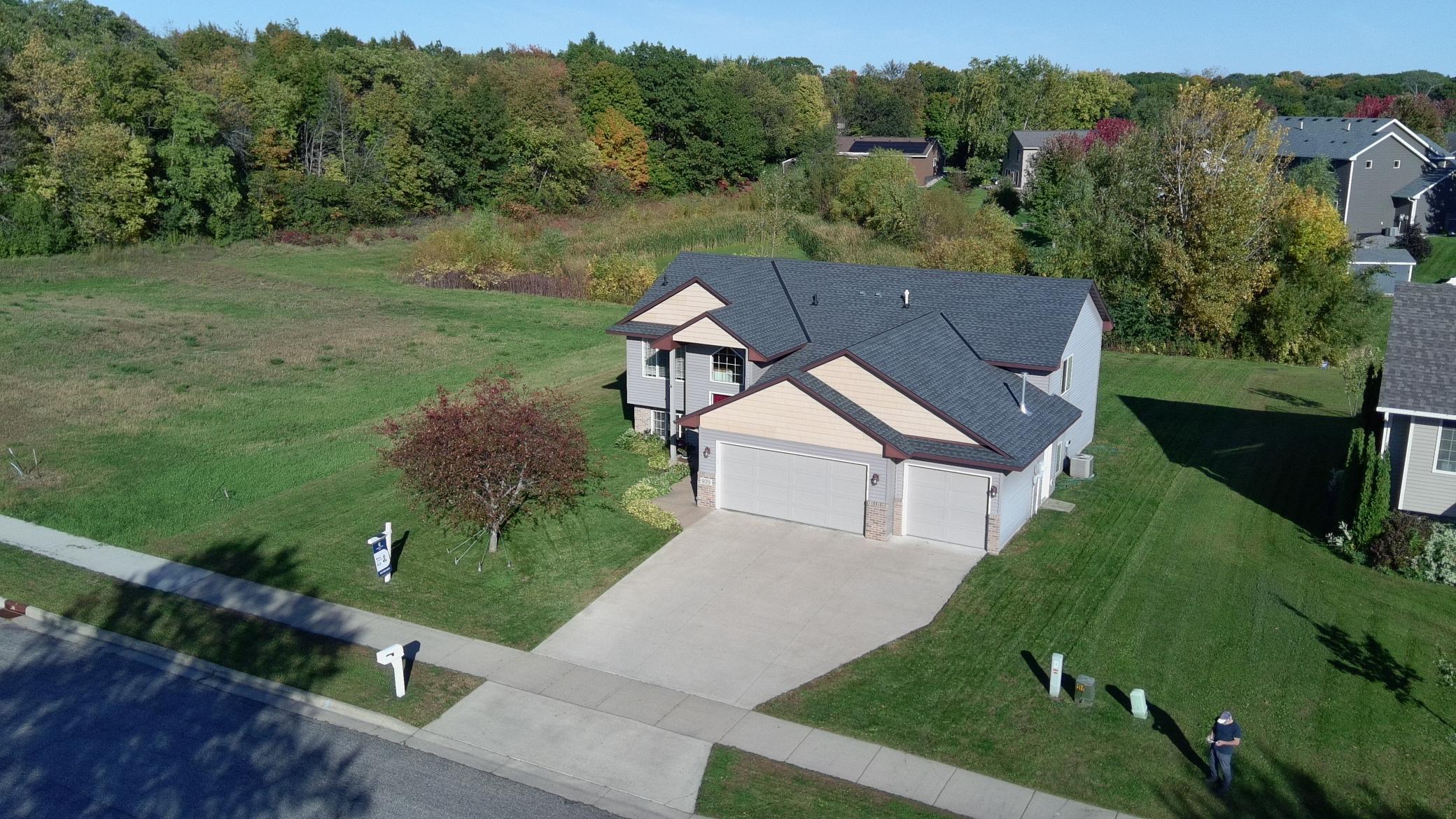View of Single Family at 929 Farmers Ridge Trail, Belle Plaine - Mike Wilen | Minnesota Team Real Estate