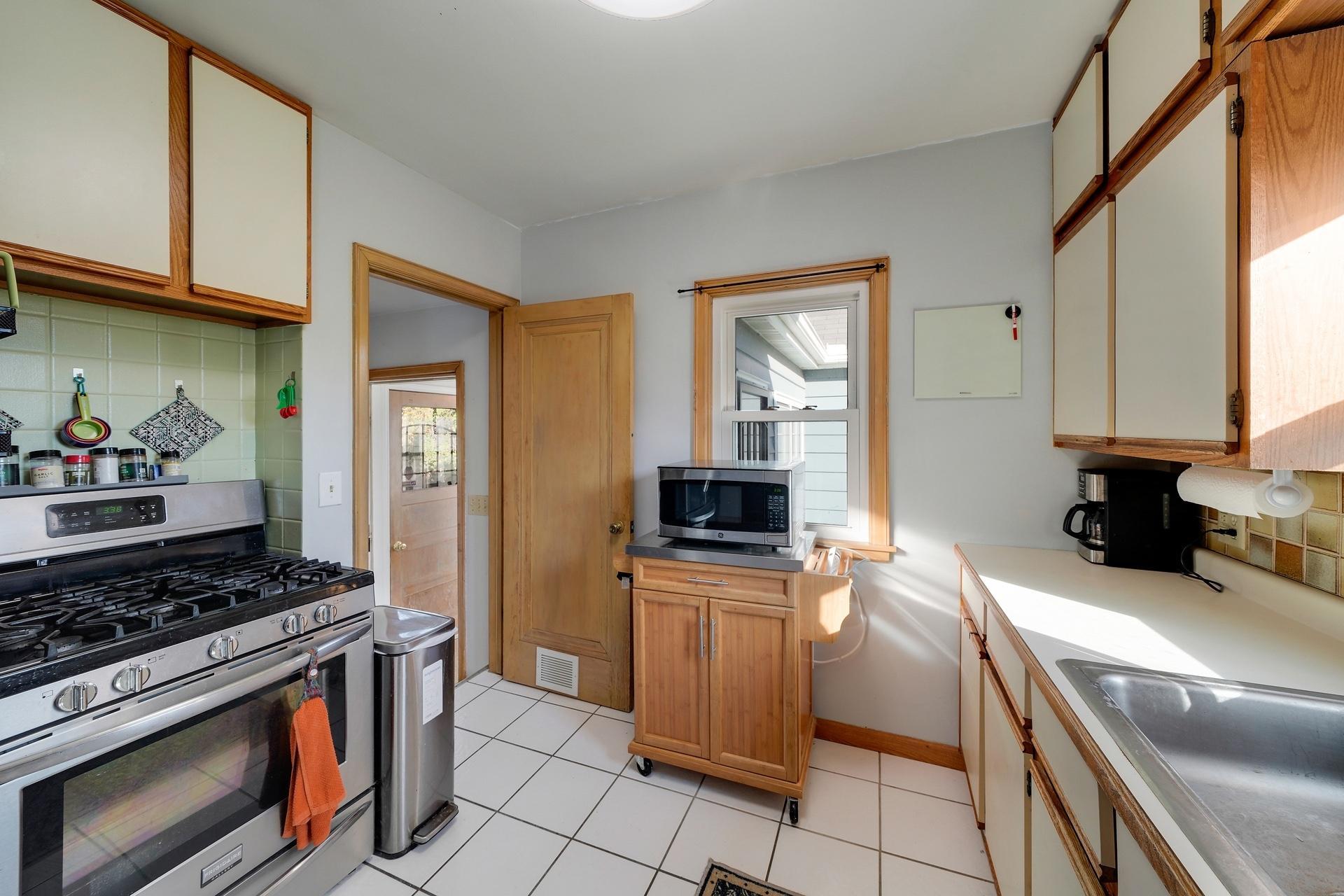 View of Residential at 1762 Hoyt Avenue, Saint Paul MN 55106, Saint Paul (25 of 37) - Mike Wilen | Minnesota Team Real Estate