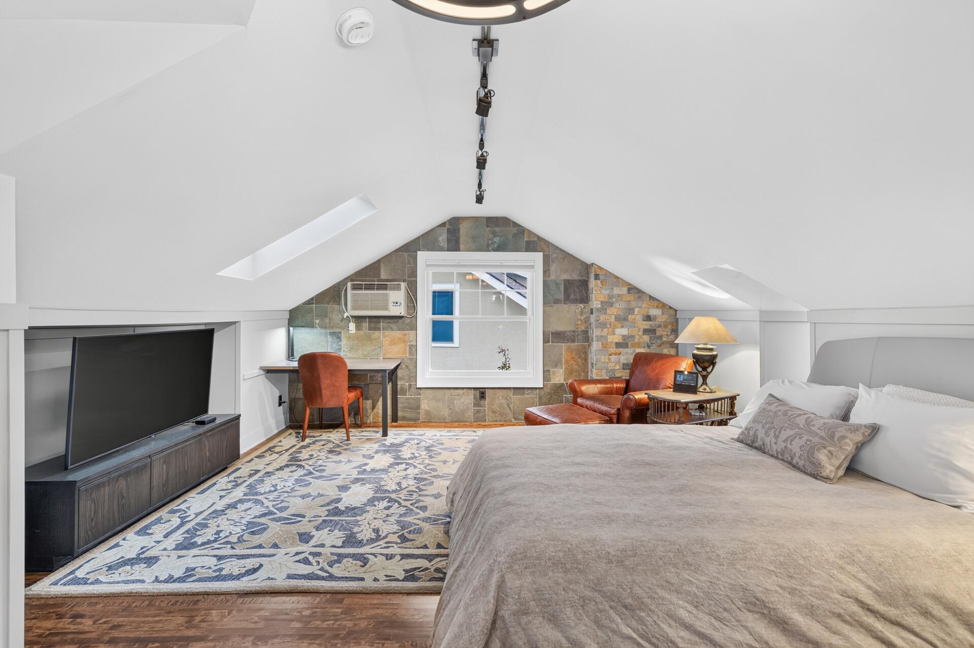 View of Residential at 469 Newton Avenue, Minneapolis MN 55405, Minneapolis (49 of 98) - Mike Wilen | Minnesota Team Real Estate
