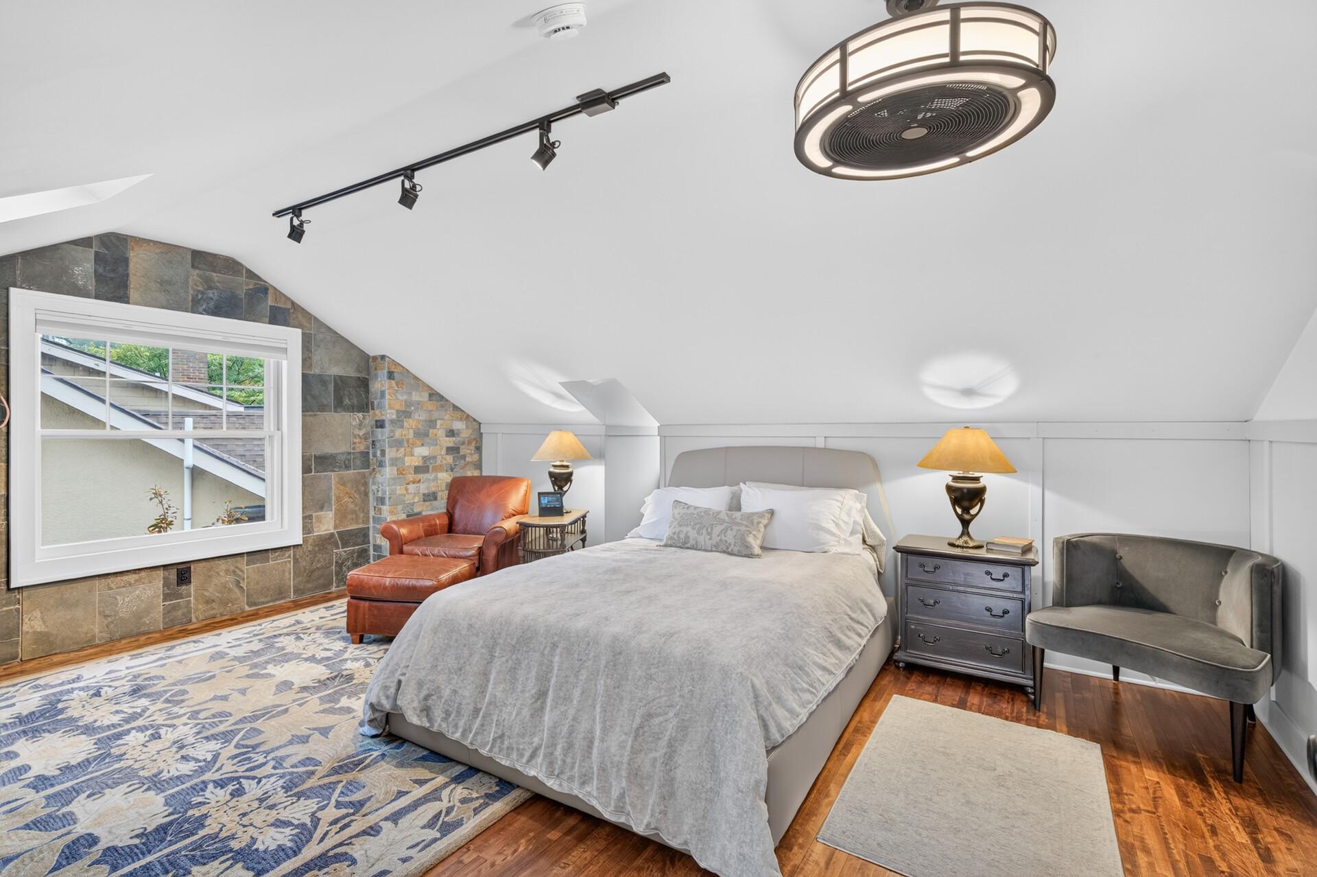 View of Residential at 469 Newton Avenue, Minneapolis MN 55405, Minneapolis (48 of 98) - Mike Wilen | Minnesota Team Real Estate