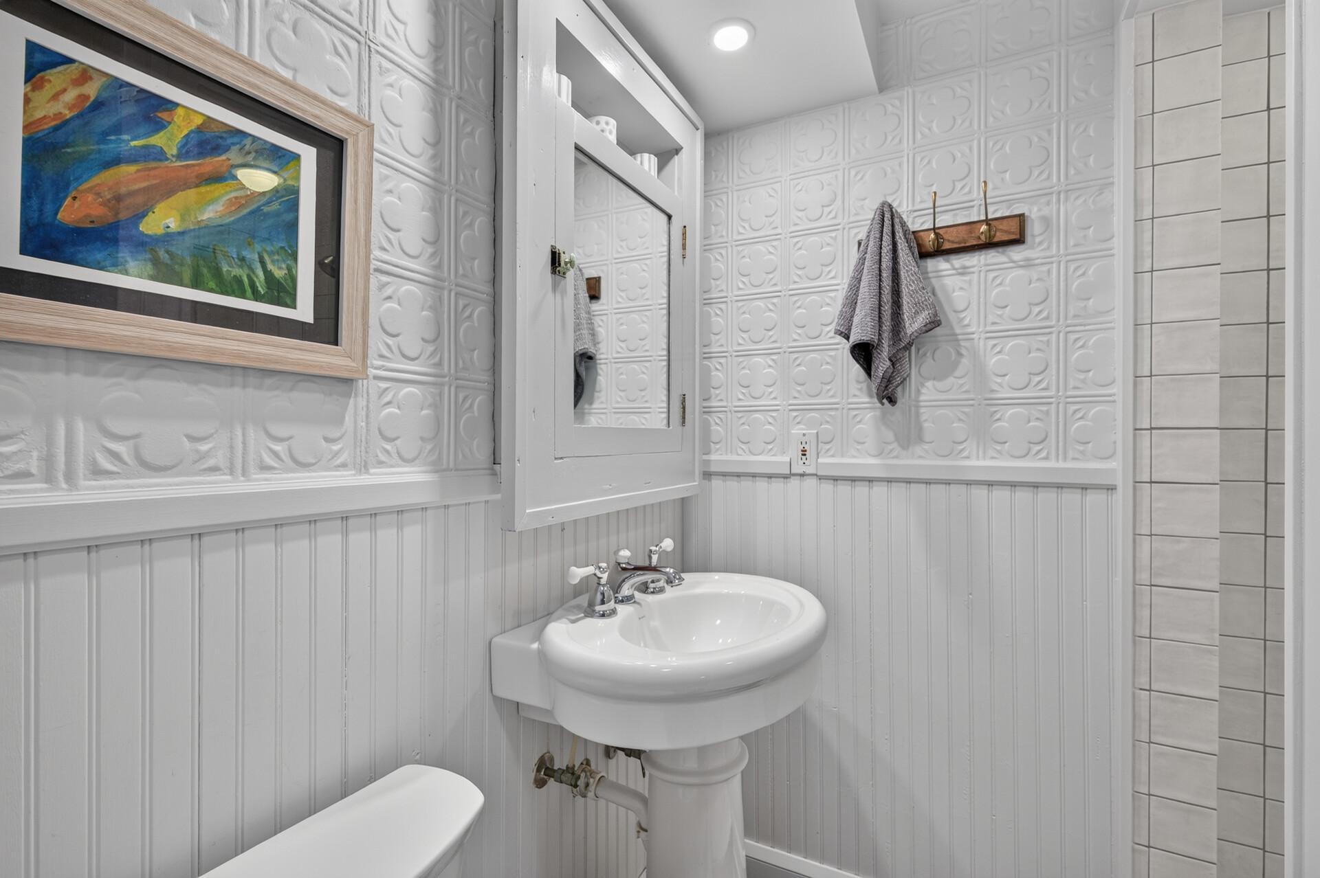 View of Residential at 469 Newton Avenue, Minneapolis MN 55405, Minneapolis (45 of 98) - Mike Wilen | Minnesota Team Real Estate