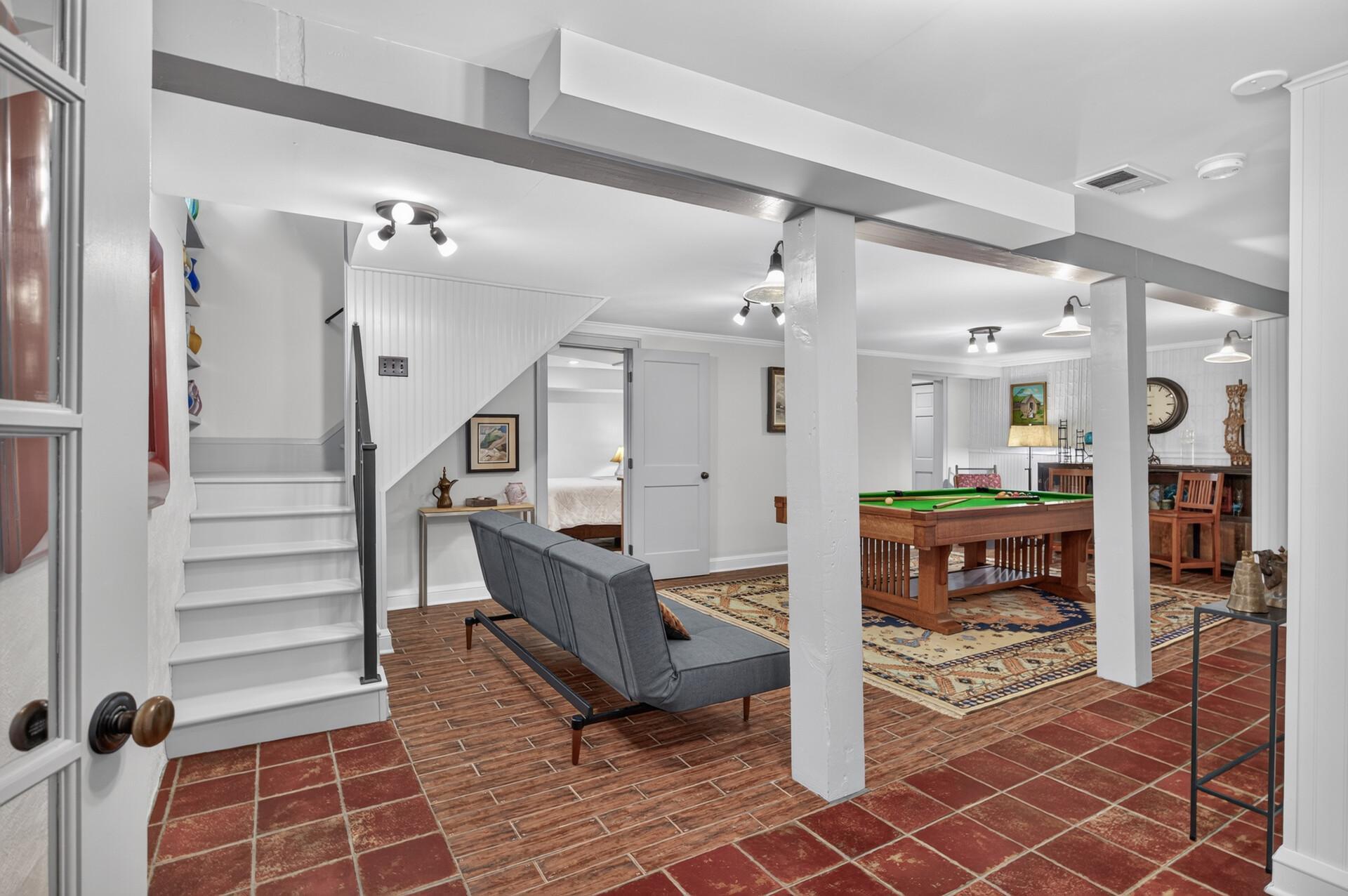 View of Residential at 469 Newton Avenue, Minneapolis MN 55405, Minneapolis (40 of 98) - Mike Wilen | Minnesota Team Real Estate