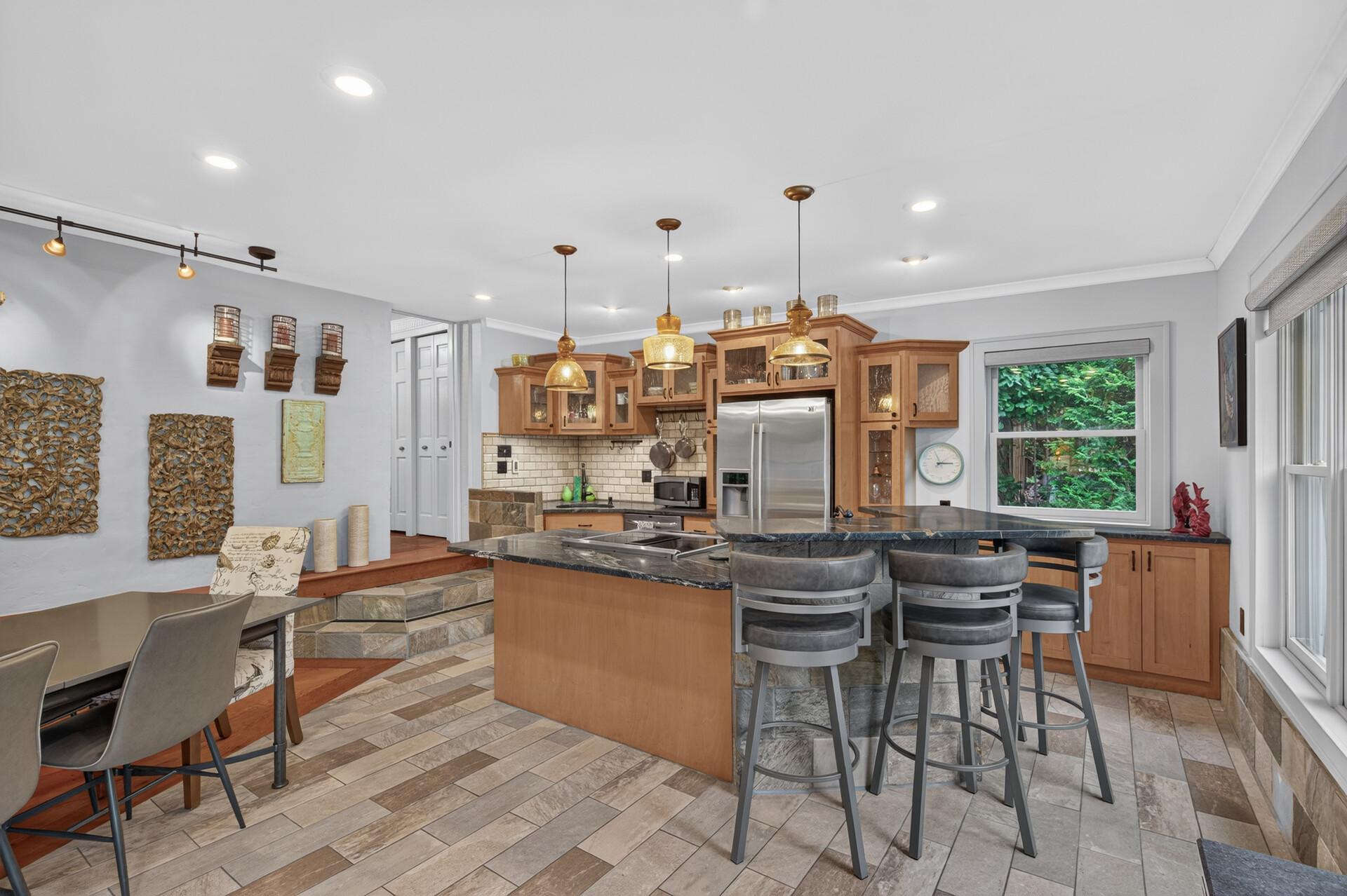 View of Residential at 469 Newton Avenue, Minneapolis MN 55405, Minneapolis (36 of 98) - Mike Wilen | Minnesota Team Real Estate