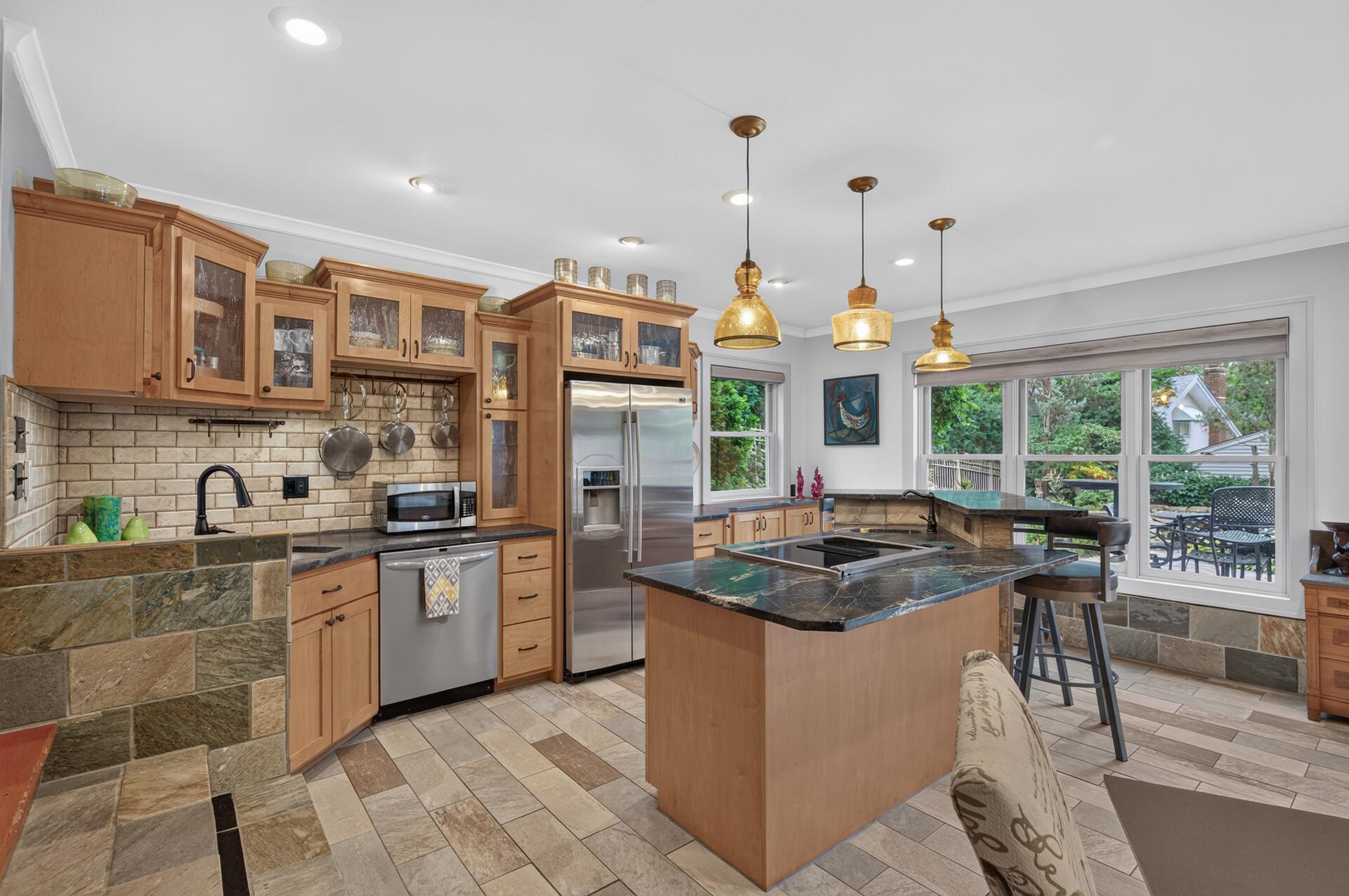 View of Residential at 469 Newton Avenue, Minneapolis MN 55405, Minneapolis (35 of 98) - Mike Wilen | Minnesota Team Real Estate