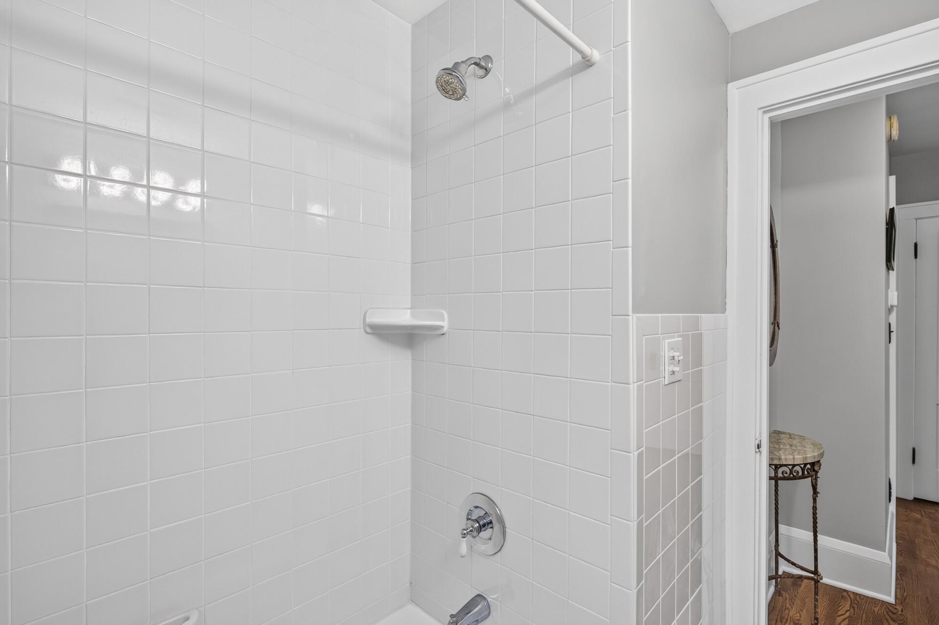 View of Residential at 469 Newton Avenue, Minneapolis MN 55405, Minneapolis (29 of 98) - Mike Wilen | Minnesota Team Real Estate