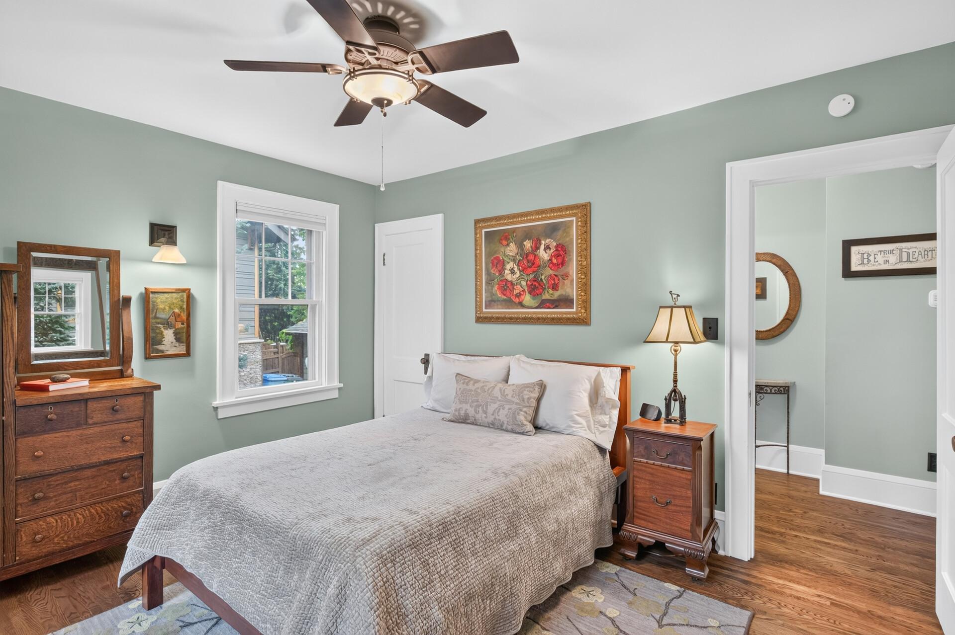 View of Residential at 469 Newton Avenue, Minneapolis MN 55405, Minneapolis (27 of 98) - Mike Wilen | Minnesota Team Real Estate