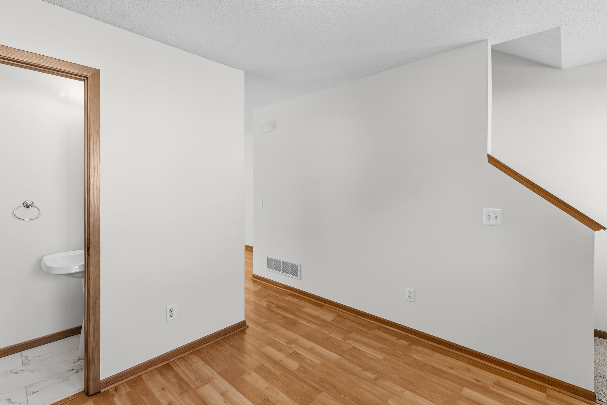 View of Residential at 13035 Durum Court, Eden Prairie MN 55347, Eden Prairie (14 of 23) - Mike Wilen | Minnesota Team Real Estate