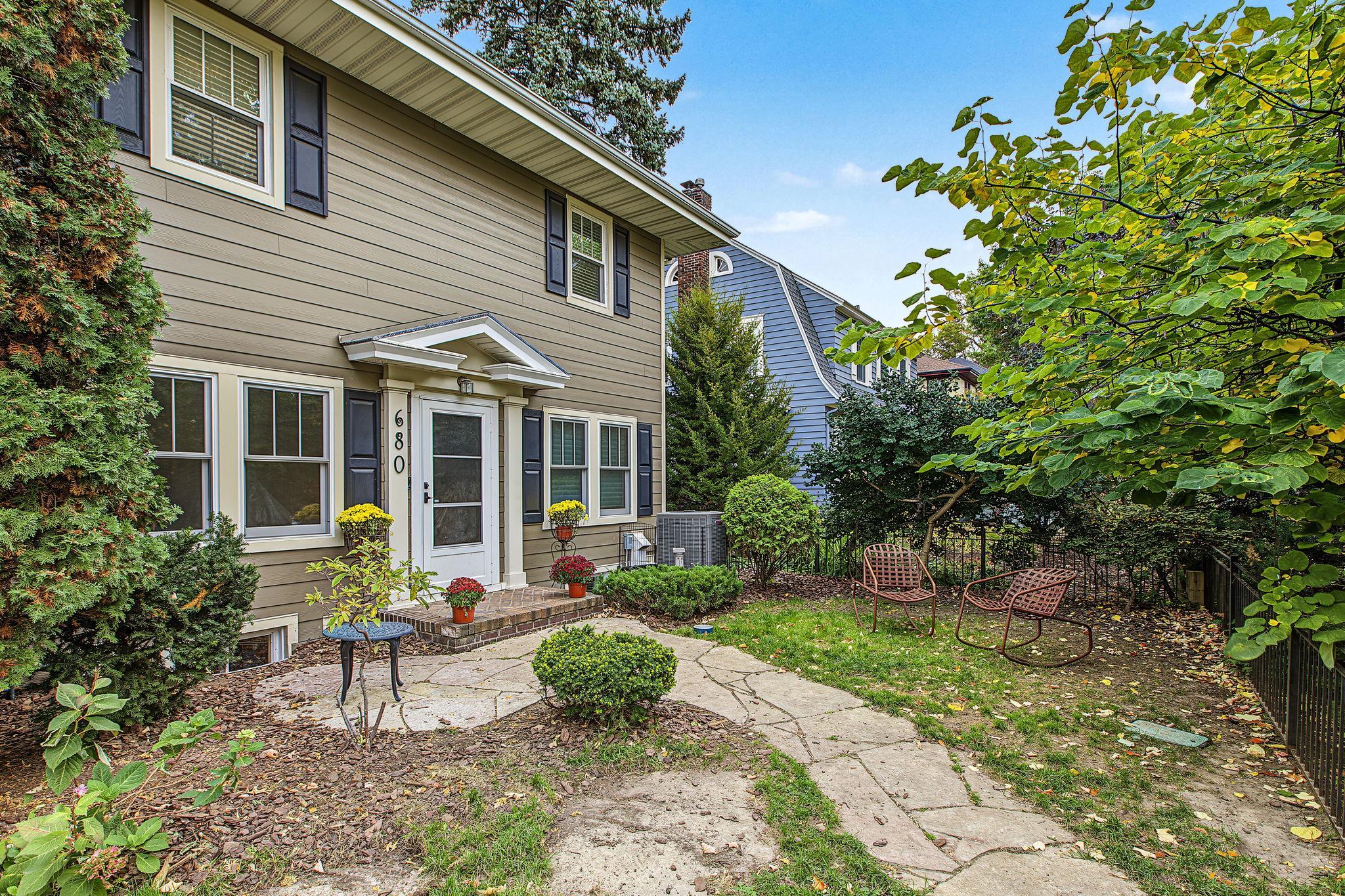 View of Residential at 680 Chippewa Avenue, Saint Paul MN 55107, Saint Paul (2 of 13) - Mike Wilen | Minnesota Team Real Estate