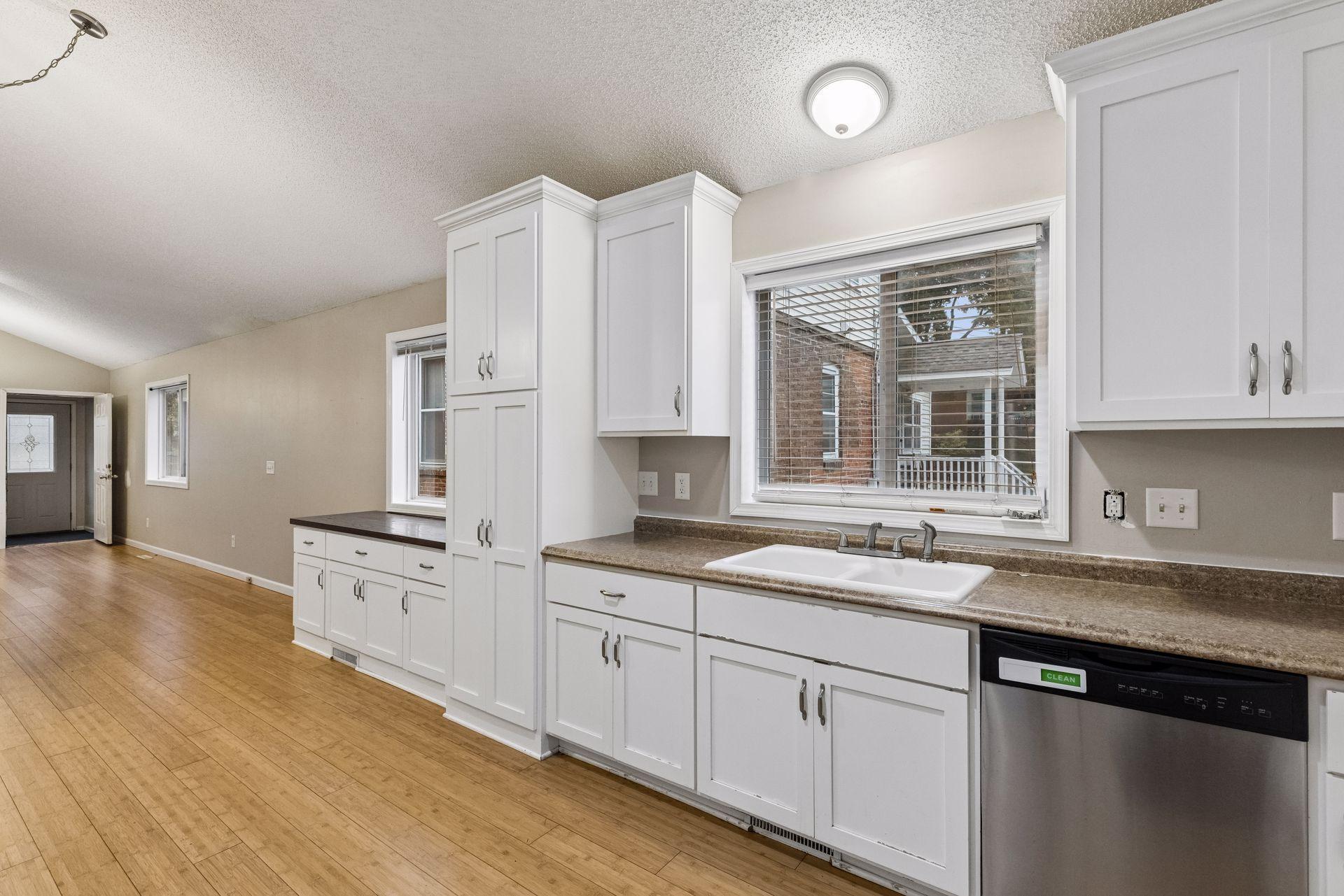 View of Residential at 297 Morton Street, Saint Paul MN 55107, Saint Paul (9 of 24) - Mike Wilen | Minnesota Team Real Estate
