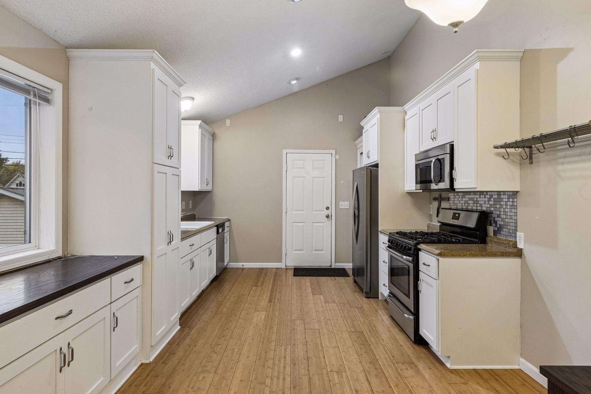 View of Residential at 297 Morton Street, Saint Paul MN 55107, Saint Paul (8 of 24) - Mike Wilen | Minnesota Team Real Estate