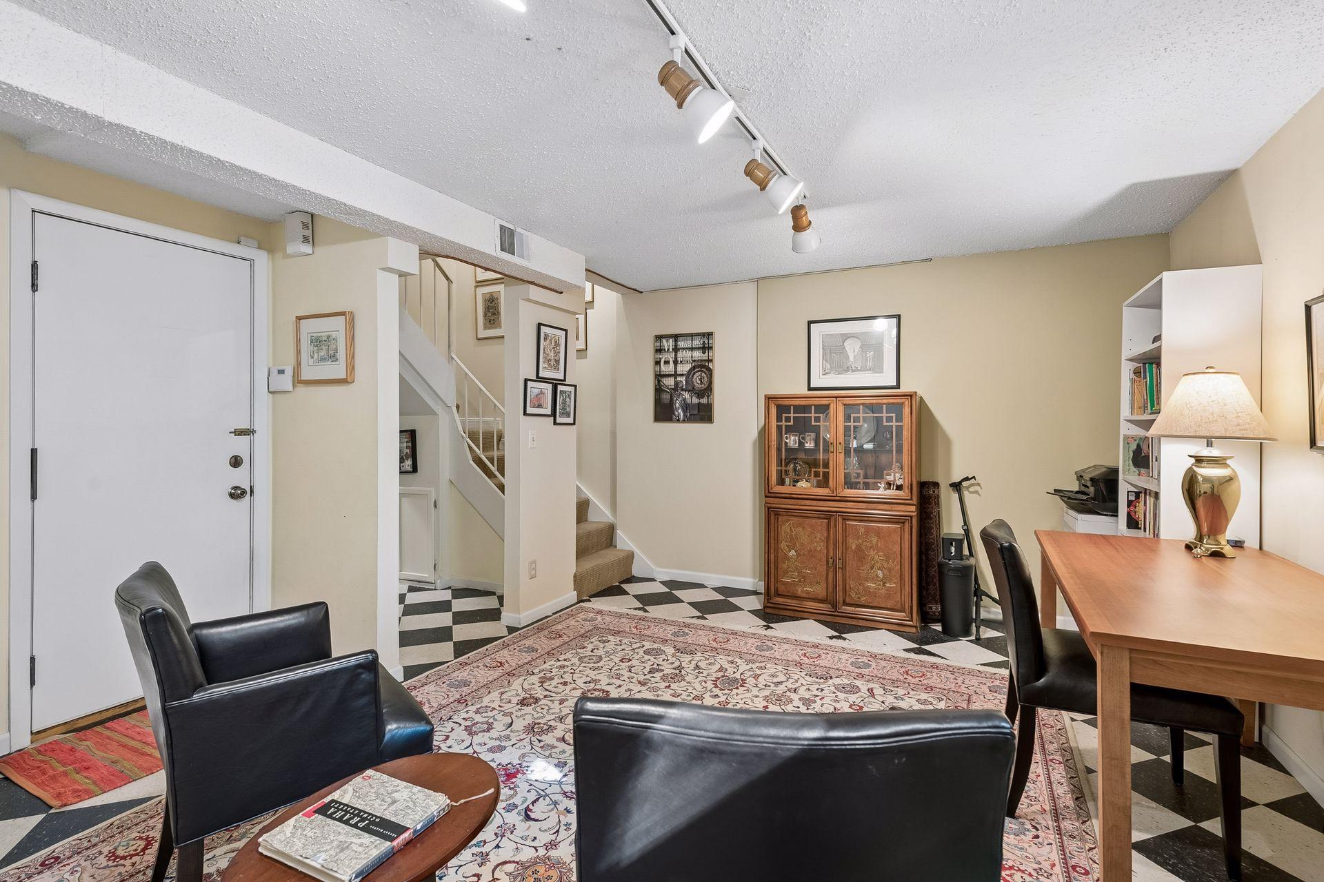 View of Residential at 1931 Emerson Avenue, Minneapolis MN 55403, Minneapolis (23 of 27) - Mike Wilen | Minnesota Team Real Estate