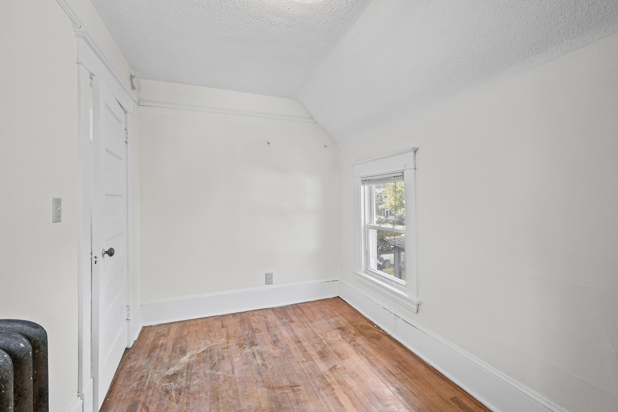 View of Residential at 1227 Thomas Avenue, Saint Paul MN 55104, Saint Paul (34 of 48) - Mike Wilen | Minnesota Team Real Estate