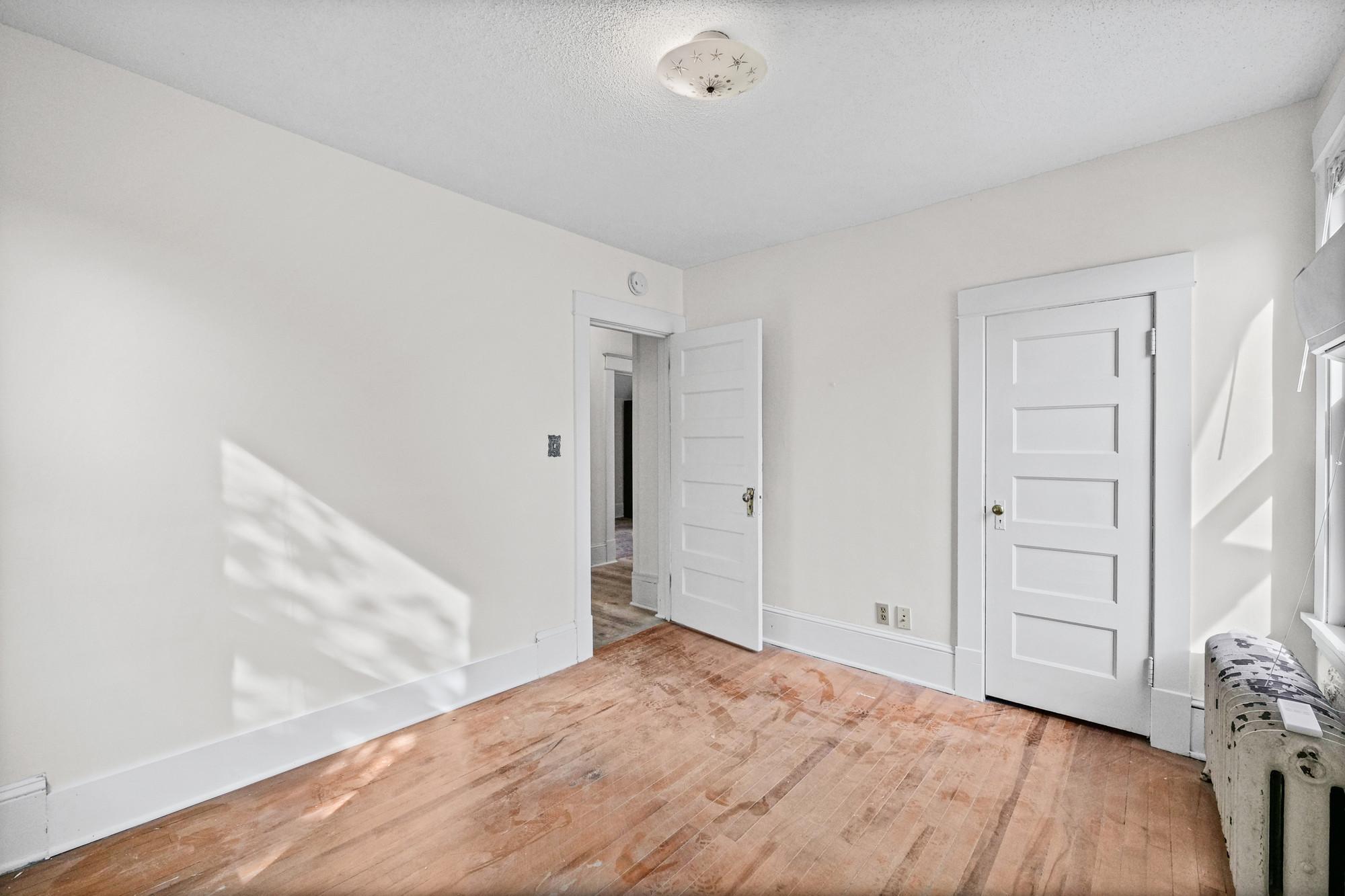 View of Residential at 1227 Thomas Avenue, Saint Paul MN 55104, Saint Paul (29 of 48) - Mike Wilen | Minnesota Team Real Estate
