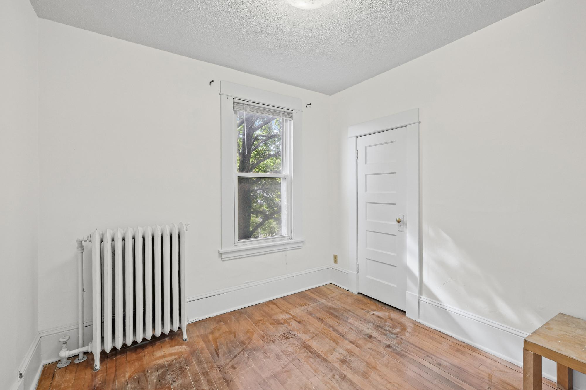View of Residential at 1227 Thomas Avenue, Saint Paul MN 55104, Saint Paul (26 of 48) - Mike Wilen | Minnesota Team Real Estate