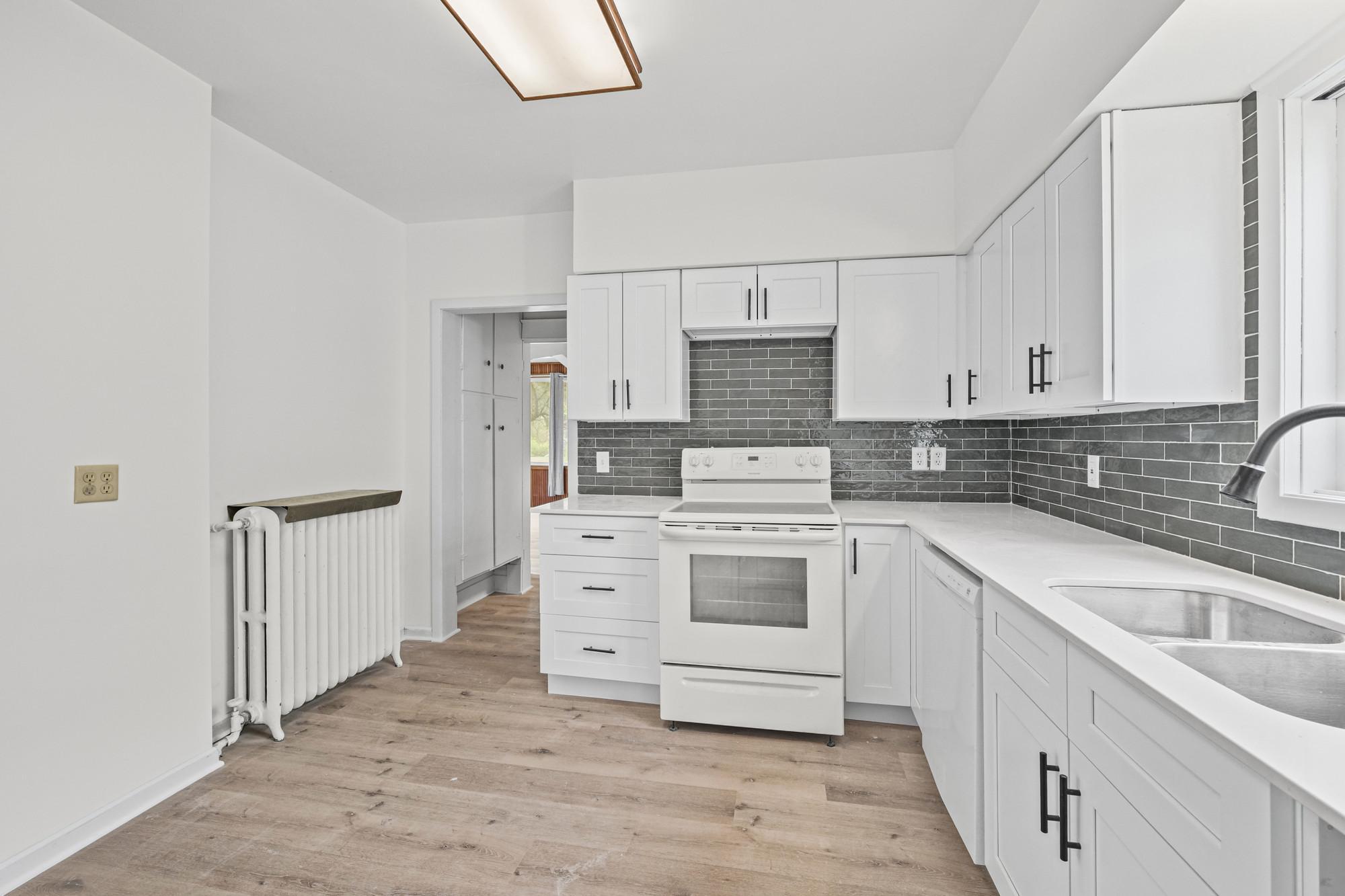 View of Residential at 1227 Thomas Avenue, Saint Paul MN 55104, Saint Paul (25 of 48) - Mike Wilen | Minnesota Team Real Estate