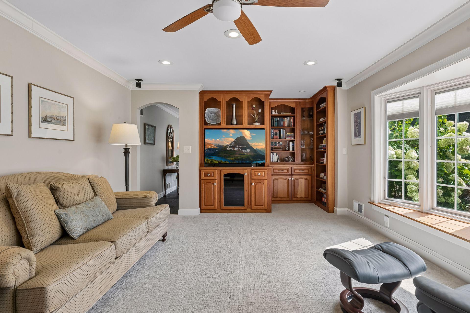 View of Residential at 991 Caren Court, Mendota Heights MN 55118, Mendota Heights (19 of 54) - Mike Wilen | Minnesota Team Real Estate
