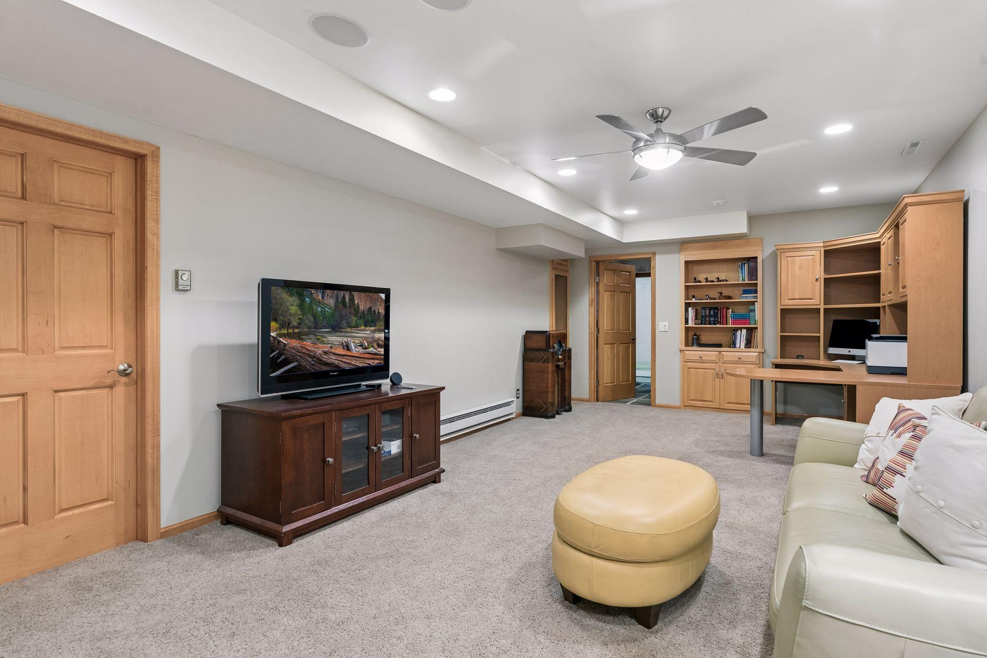 View of Residential at 991 Caren Court, Mendota Heights MN 55118, Mendota Heights (34 of 54) - Mike Wilen | Minnesota Team Real Estate