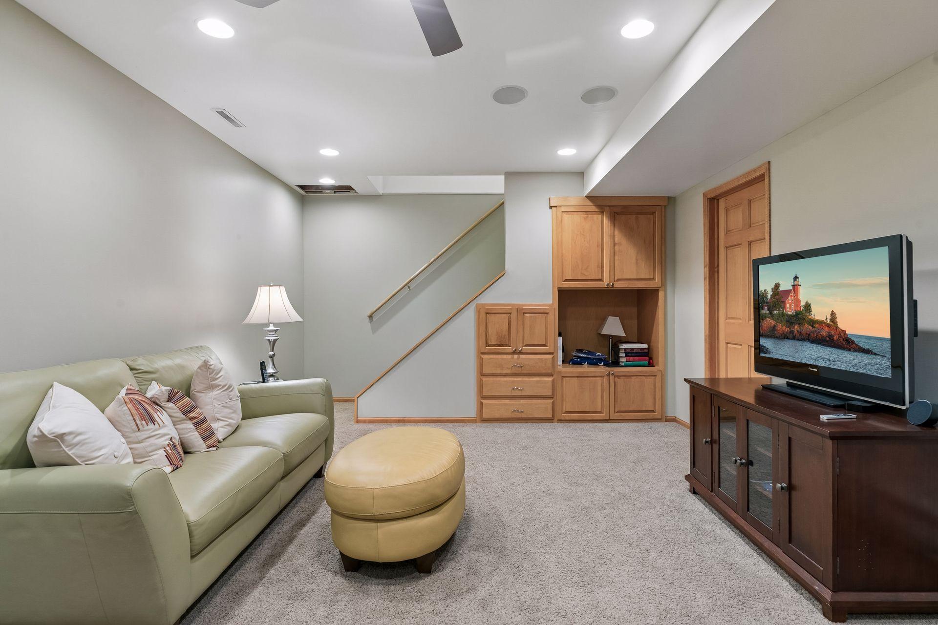 View of Residential at 991 Caren Court, Mendota Heights MN 55118, Mendota Heights (35 of 54) - Mike Wilen | Minnesota Team Real Estate