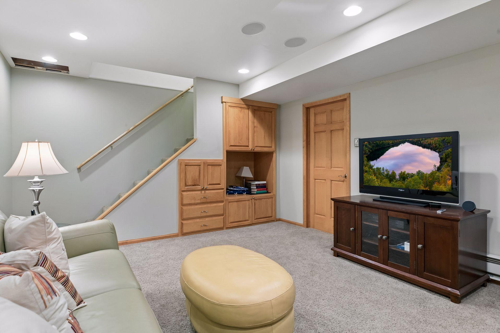 View of Residential at 991 Caren Court, Mendota Heights MN 55118, Mendota Heights (36 of 54) - Mike Wilen | Minnesota Team Real Estate