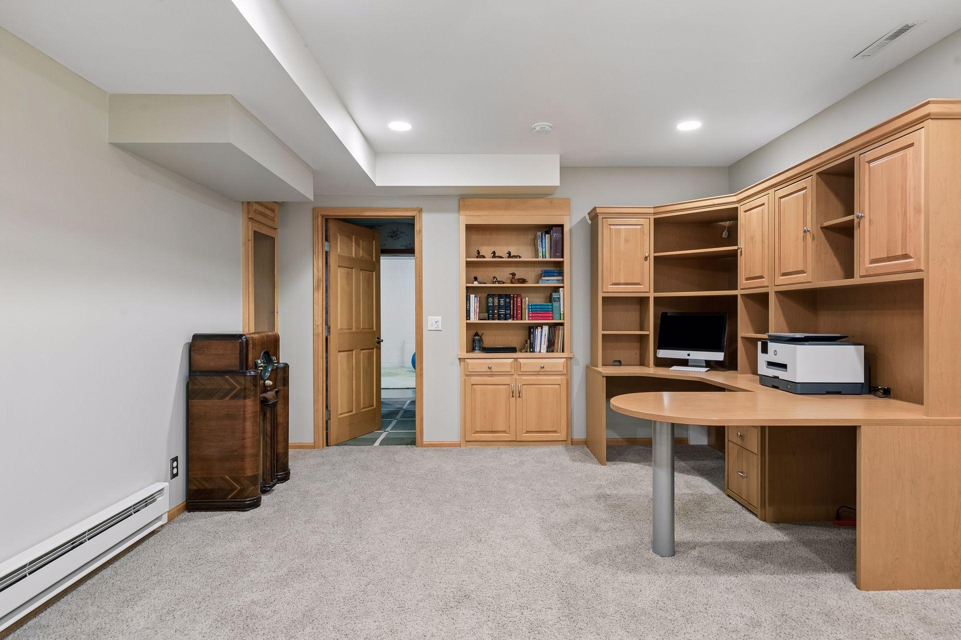 View of Residential at 991 Caren Court, Mendota Heights MN 55118, Mendota Heights (37 of 54) - Mike Wilen | Minnesota Team Real Estate