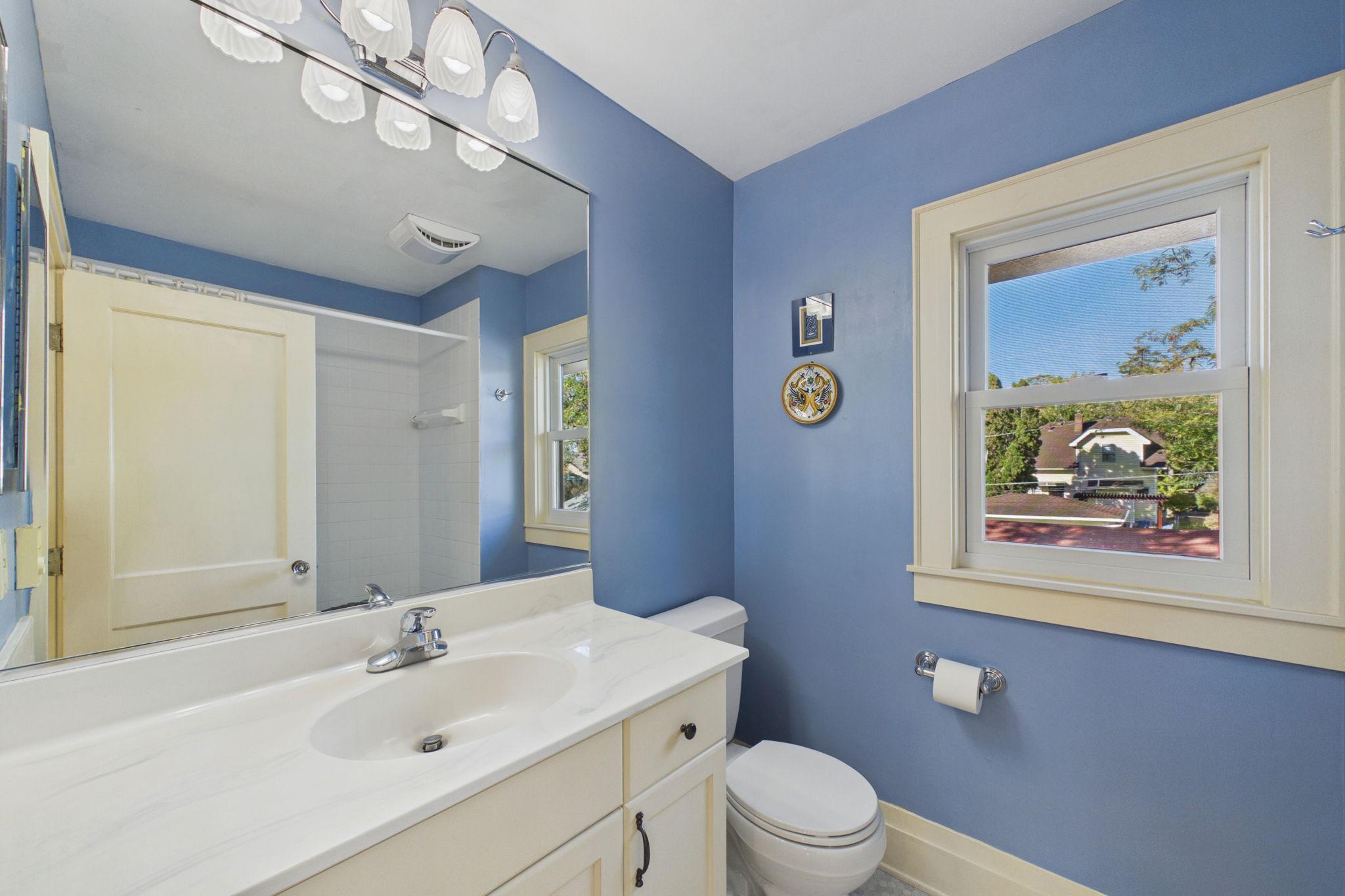 View of Residential at 1663 Berkeley Avenue, Saint Paul MN 55105, Saint Paul (23 of 38) - Mike Wilen | Minnesota Team Real Estate